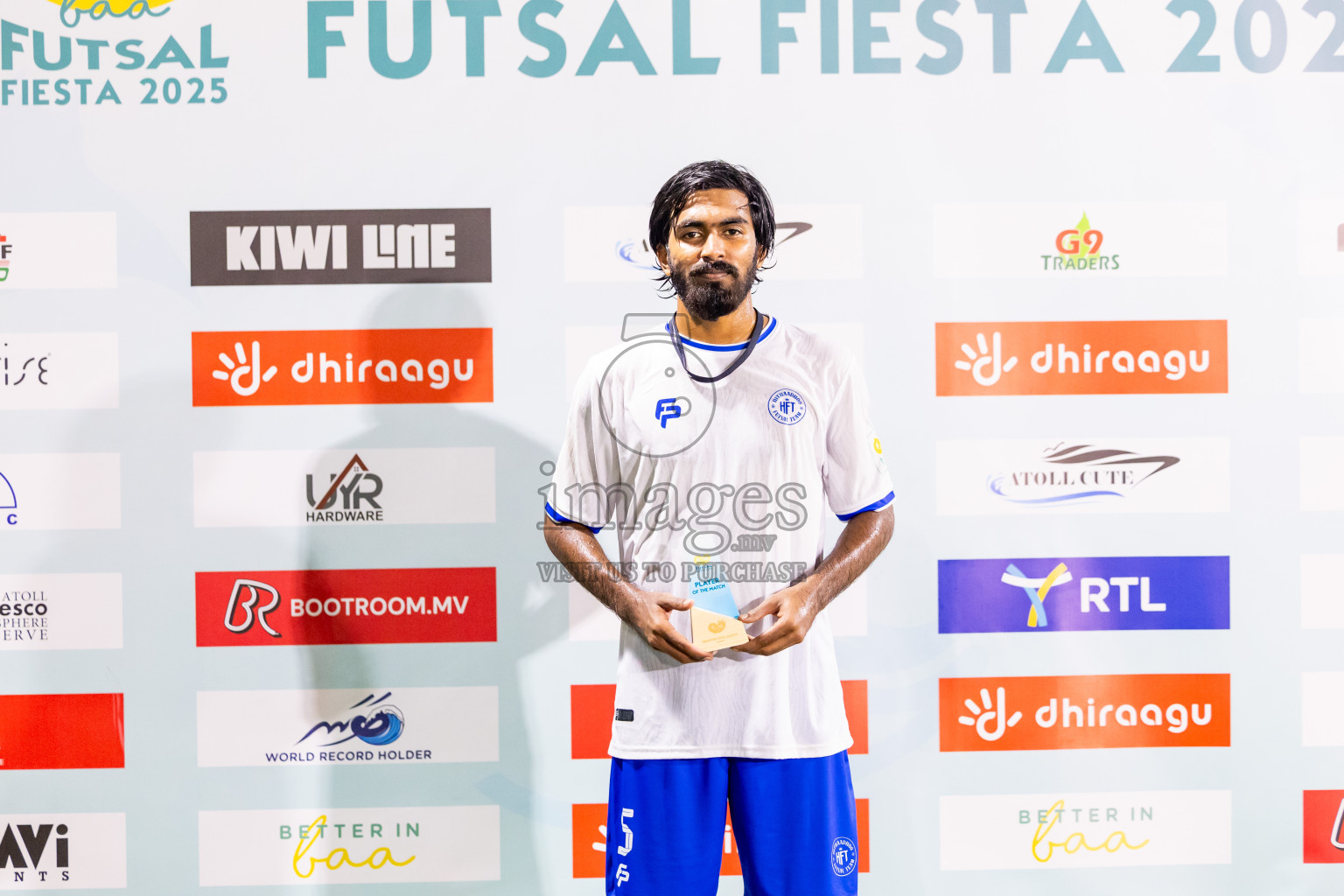 Hithaadhoo vs Kamadhoo in Quater Finals of Better in Baa Futsal Fiesta 2025 Men's division held in B. Eydhafushi, Maldives on Thursday, 13th November 2025. Photos: Nausham Waheed / images.mv