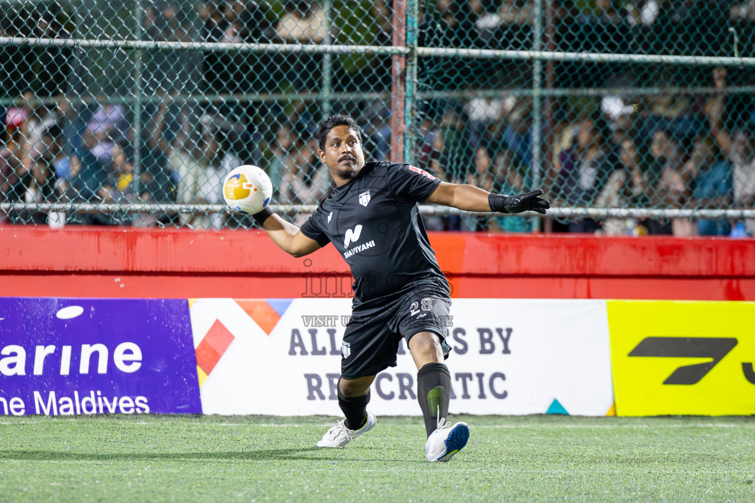 Th Vilufushi vs Th Kinbidhoo in Day 10 of Golden Futsal Challenge 2025 was held on Tuesday, 14th January 2025, in Hulhumale', Maldives Photos: Ismail Thoriq / images.mv
