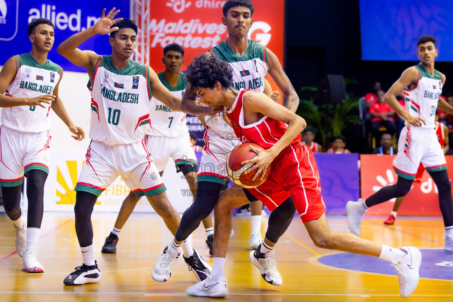 Maldives vs Bangladesh in Day 4 of Under 16 Asian Cup SABA Qualifiers 2025 was held in Social Center, Male', Maldives on Sunday, 15th June 2025. Photos: Nausham Waheed / images.mv