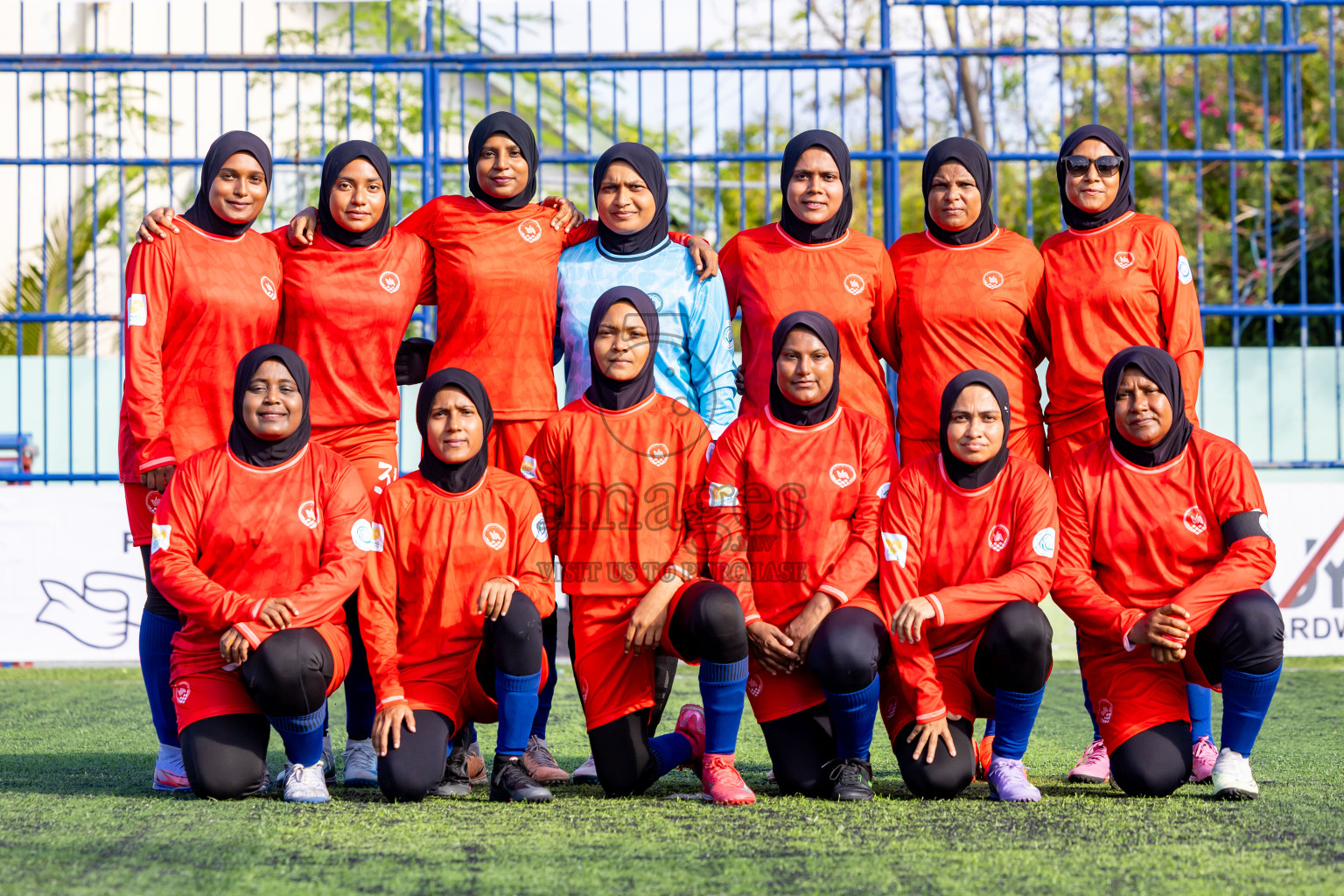 Dhonfanu vs Eydhafushi in Day 1 of Better in Baa Futsal Fiesta 2025 Woman's division held in B. Eydhafushi, Maldives on Wednesday, 5th November 2025. Photos: Nausham Waheed / images.mv