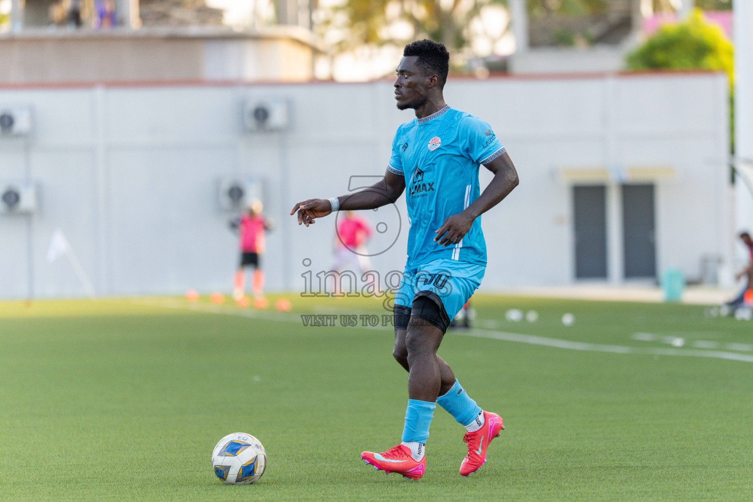 Irumathi FC VS Middle East in Day 5 of Eydhafushi Cup 2025 held in Eydhafushi Football Stadium at B. Eydhafushi, Maldives on Tuesday, 9th September 2025. Photos: Arif Rasheed / images.mv
