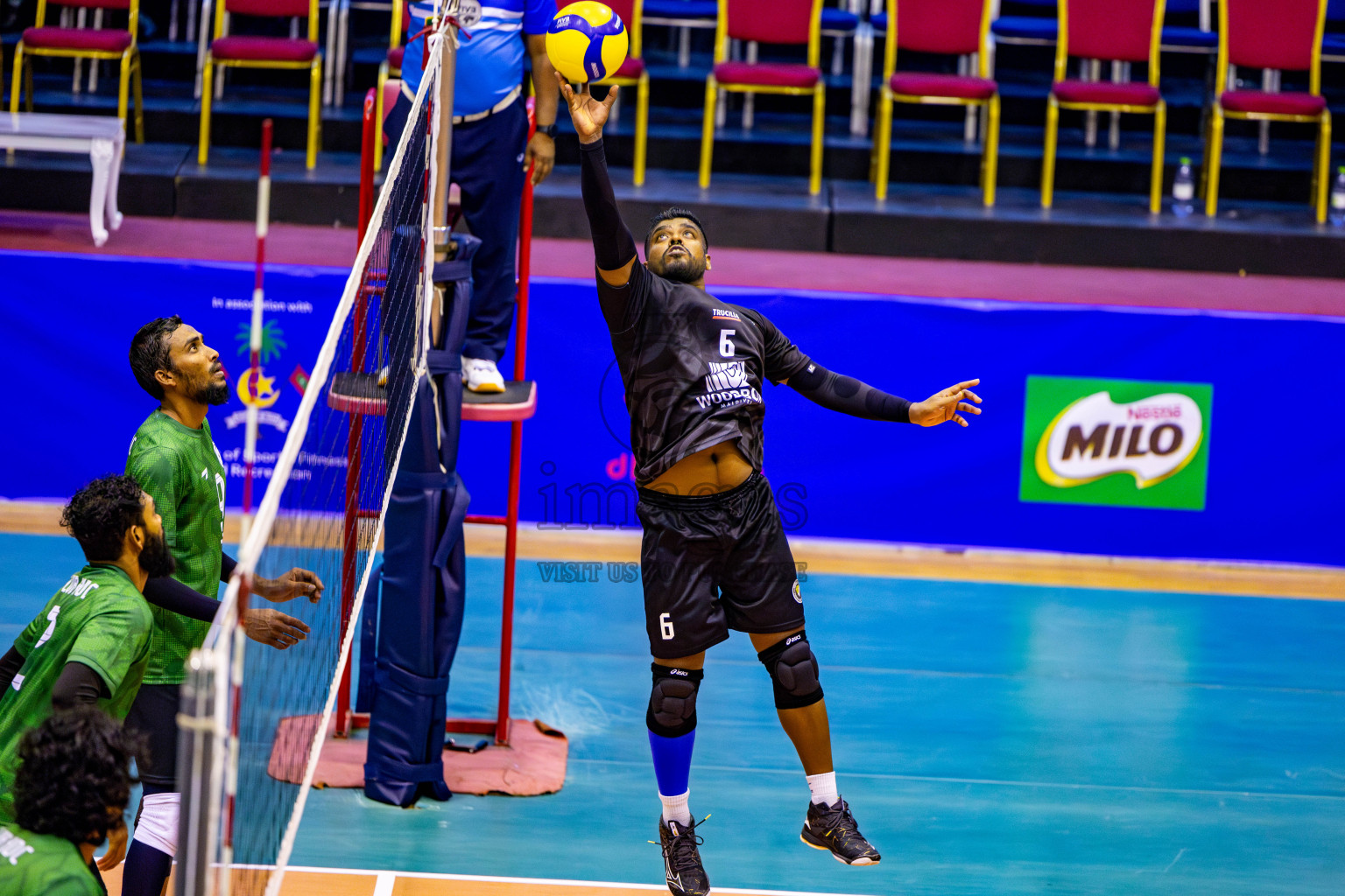 HDC vs DSC in Day 2 of MILO VAM Cup 2024 Men's Division was held in Social Center Indoor Hall on Tuesday, 29th October 2024. Photos: Nausham Waheed / images.mv