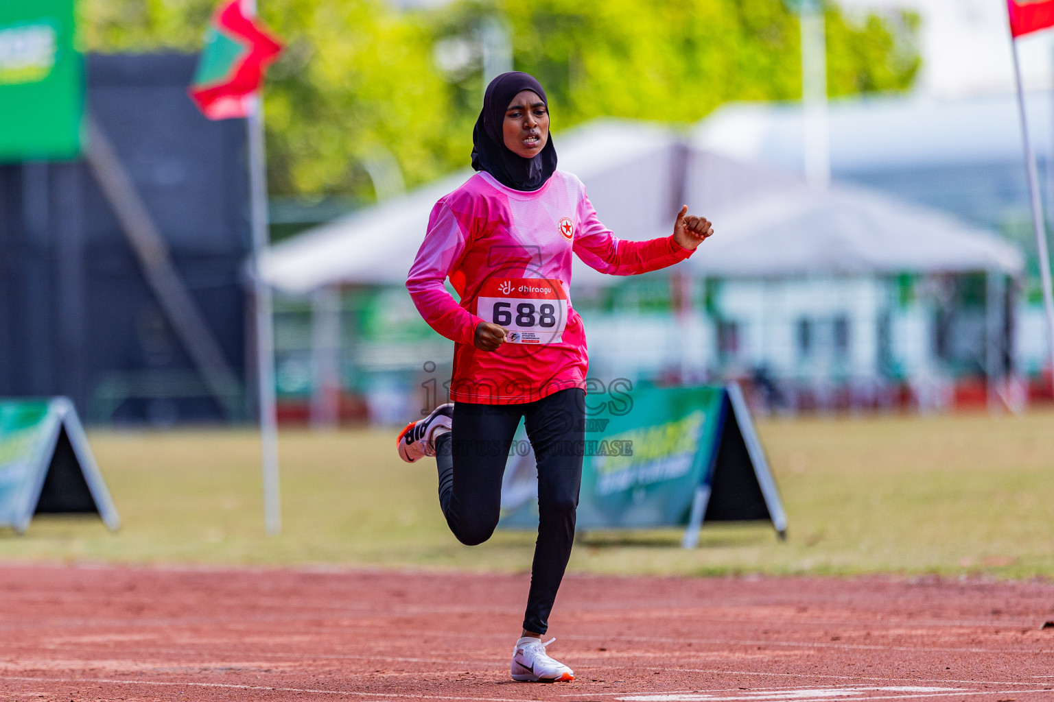 Day 2 of Inter-school Athletics Championship 2025 held in Ekuveni Synthetic Track, Male', Maldives on Tuesday, 07th October 2025. Photos by: Areef Adam / Images.mv
