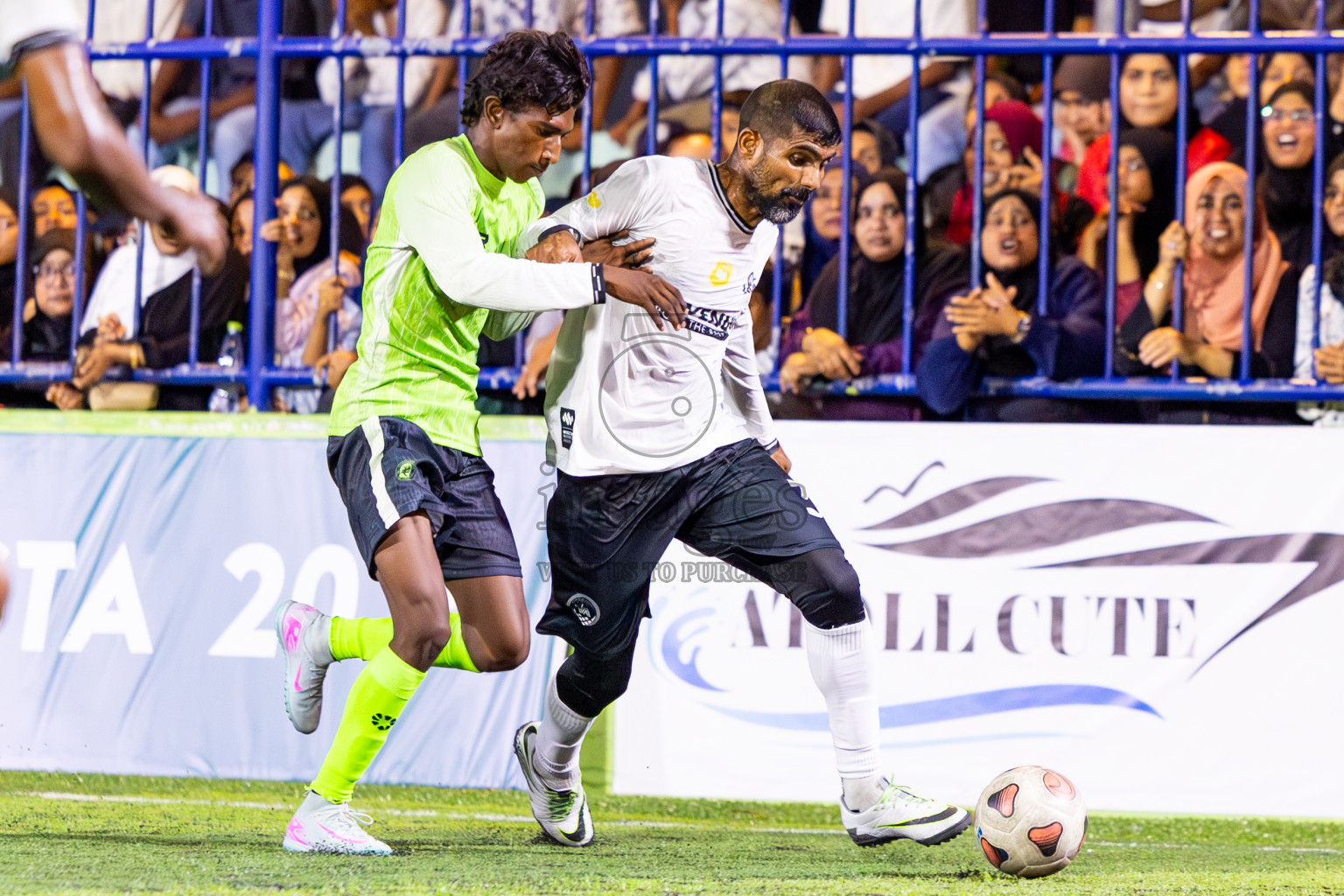 Fehendhoo vs Eydhafushi in Day 7 of Better in Baa Futsal Fiesta 2025 Men's division held in B. Eydhafushi, Maldives on Tuesday, 11th November 2025. Photos: Nausham Waheed / images.mv