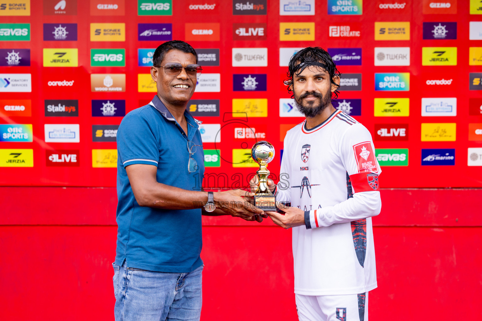 R Meedhoo VS R Inguraidhoo in Day 6 of Golden Futsal Challenge 2025 on Friday, 6th January 2025, in Hulhumale', Maldives Photos: Nausham Waheed / images.mv
