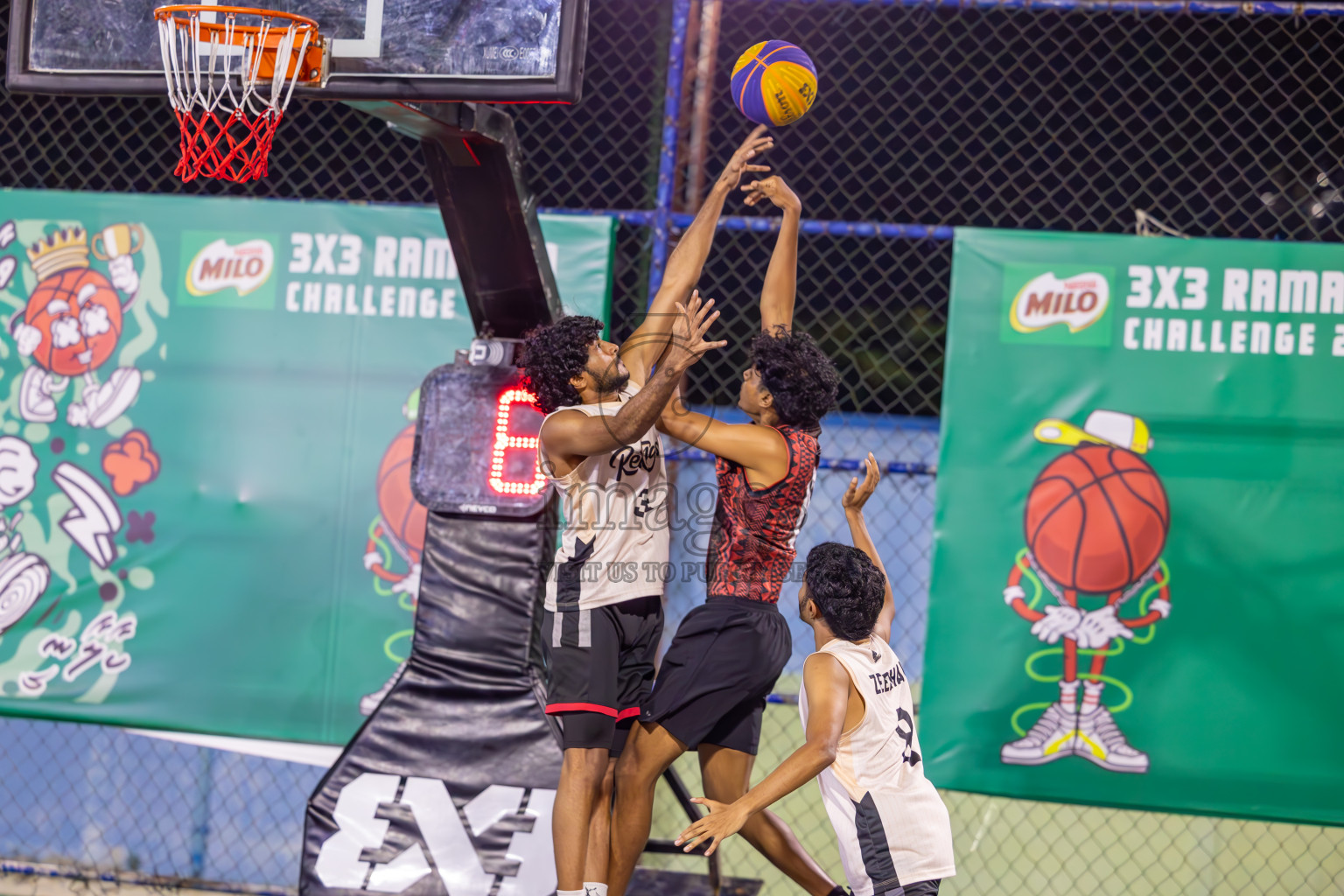 Day 6 of MILO Ramadan 3x3 Challenge 2024 was held in Ekuveni Outdoor Basketball Court at Male', Maldives on Sunday, 18th March 2024.
Photos: Ismail Thoriq / images.mv