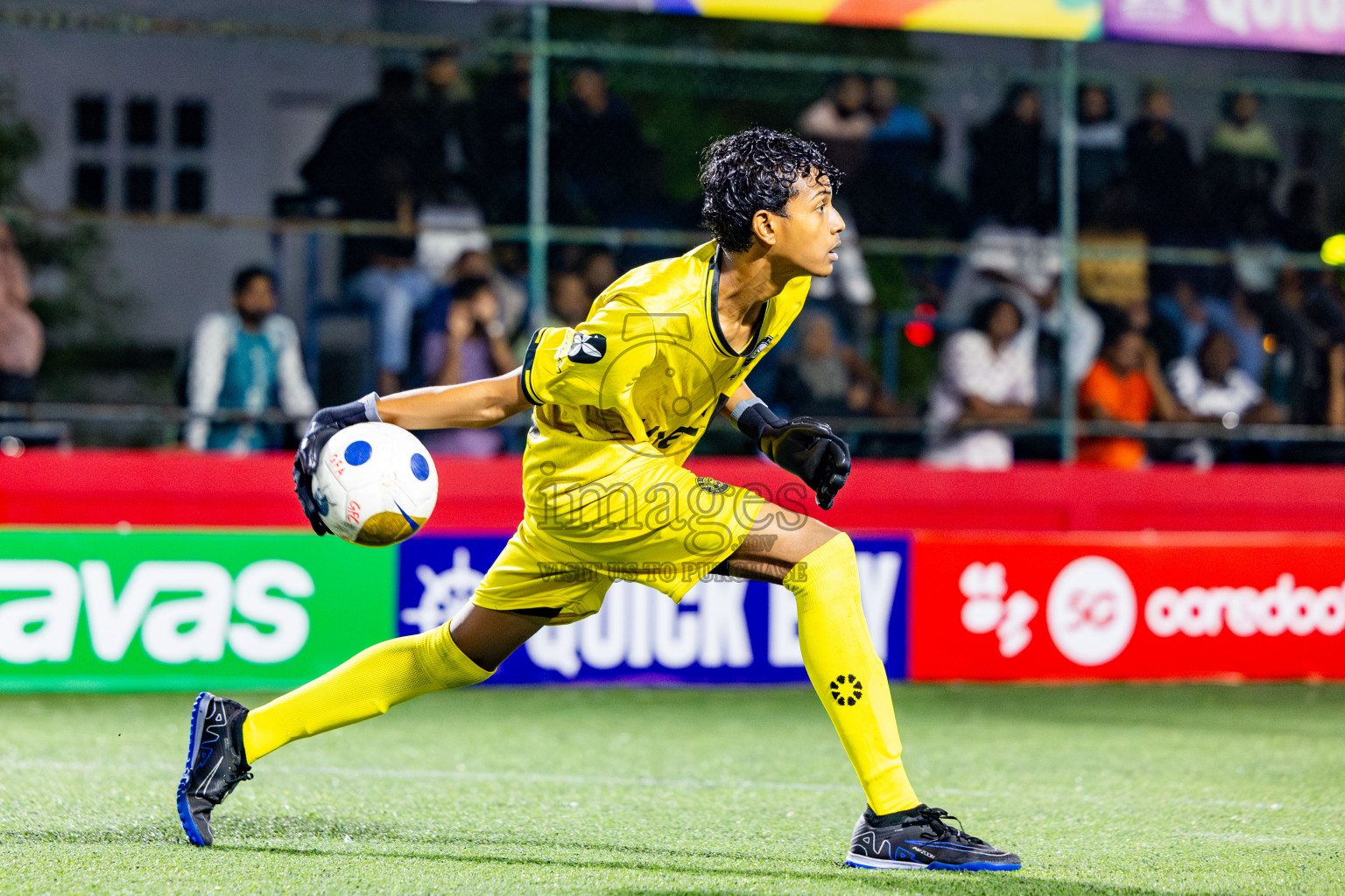 GDh Madaveli VS GDh Thinadhoo in Day 7 of Golden Futsal Challenge 2025 was held on Saturday, 11th January 2025, in Hulhumale', Maldives Photos: Nausham Waheed / images.mv