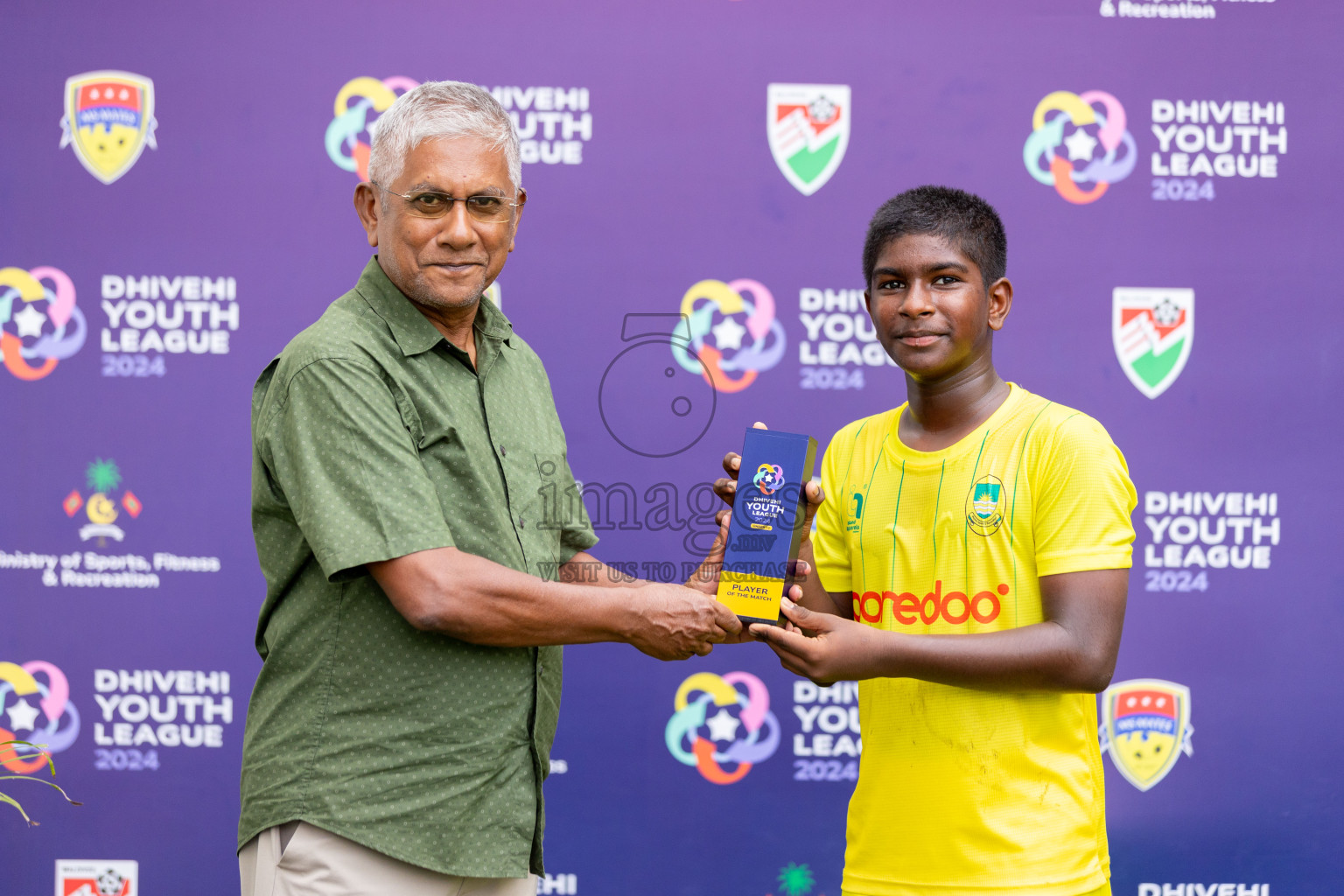 Eagles vs Maziya (U12) in Dhivehi Youth League 2024 - Day 2. Matches held at Henveiru Stadium on 22nd November 2024 , Friday. Photos: Shuu Abdul Sattar/ Images.mv