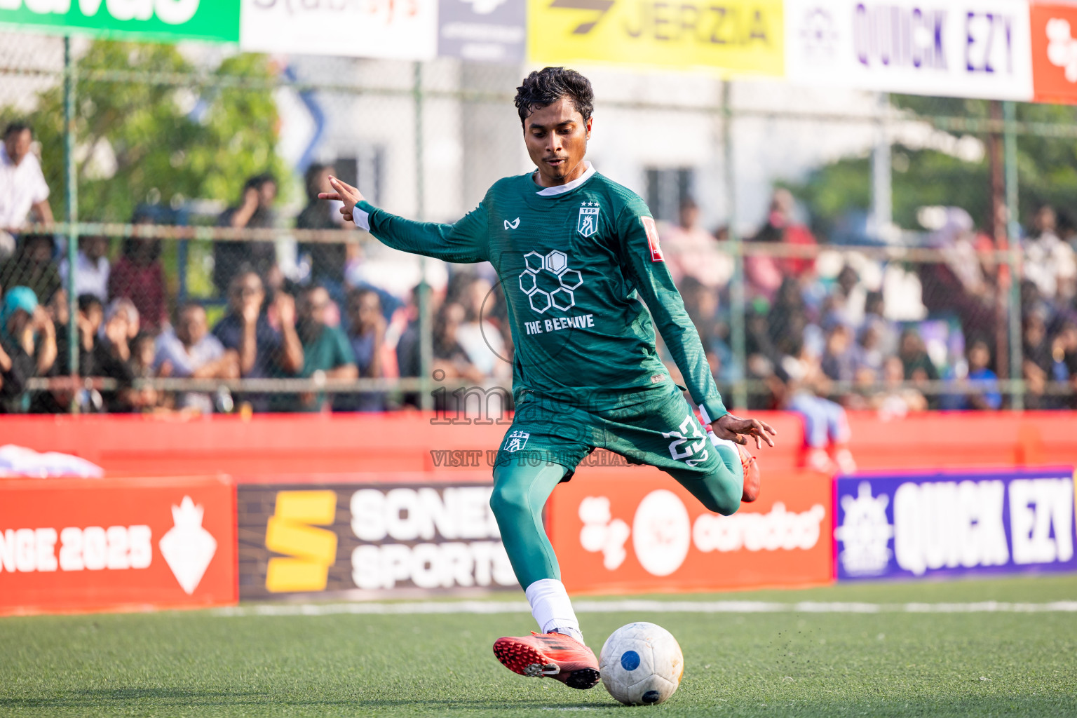 Th Thimarafushi vs Th Vilufushi in Day 14 of Golden Futsal Challenge 2025 was held on Saturday, 18th January 2025, in Hulhumale', Maldives. Photos: Nausham Waheed / images.mv