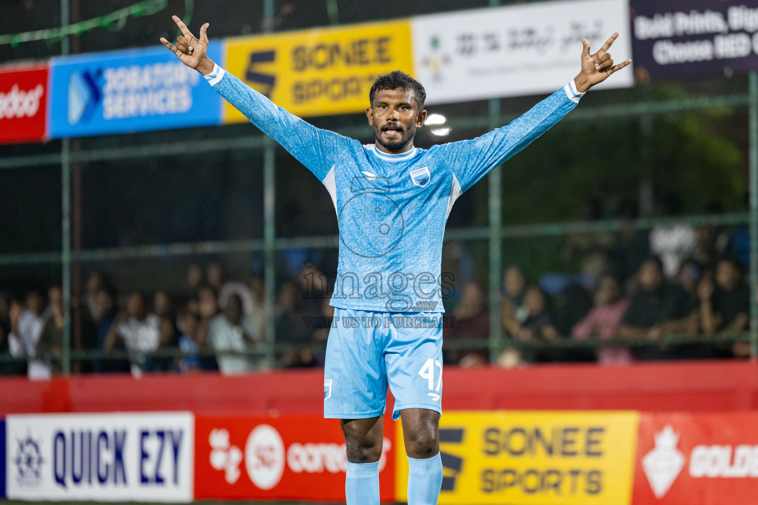 HA Ihavandhoo vs HA Dhidhdhoo in Day 13 of Golden Futsal Challenge 2025 was held on Friday, 17th January 2025, in Hulhumale', Maldives 
Photos: Hassan Simah / images.mv