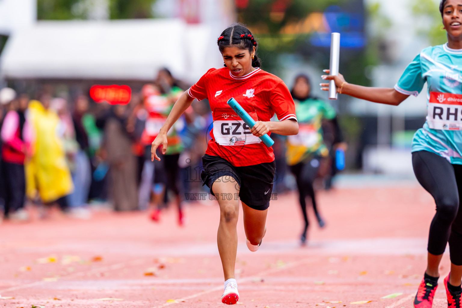 Day 6 of Inter-school Athletics Championship 2025 held in Ekuveni Synthetic Track, Male', Maldives on Sunday, 12th October 2025. Photos by: Nausham Waheed / Images.mv