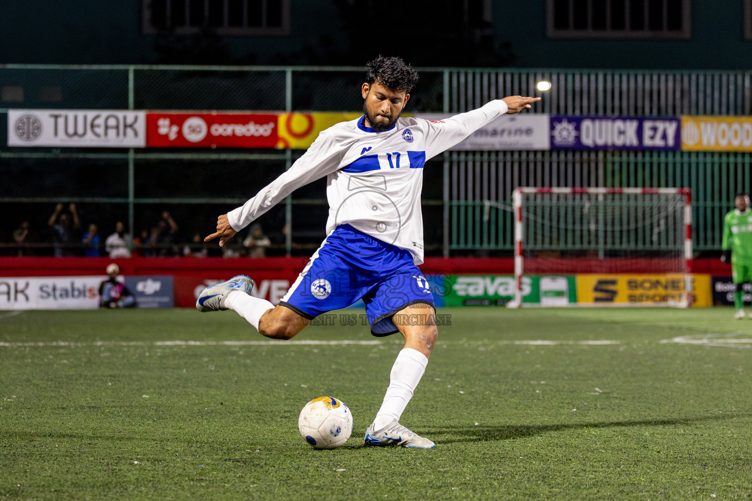 Th. Veymandoo VS Th. Kandoodhoo in Day 18 of Golden Futsal Challenge 2025 was held on Wednesday, 22nd January 2025, in Hulhumale', Maldives. Photos: Nausham Waheed / images.mv