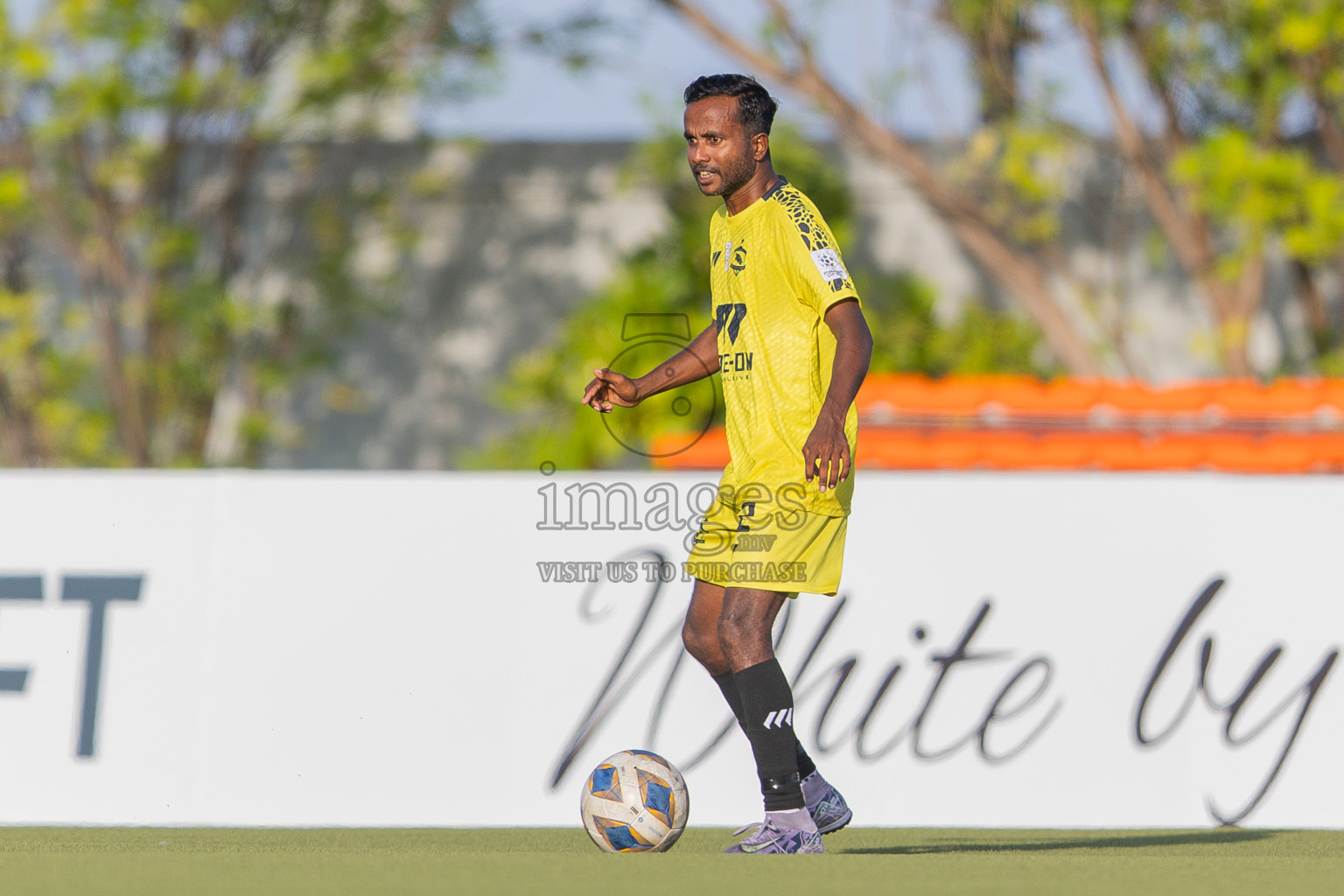 Velaa Sports Club vs Team Middle East in Day 3 of Eydhafushi Cup 2025 held in Eydhafushi Football Stadium at B. Eydhafushi, Maldives on Sunday, 7th September 2025. Photos: Arif Rasheed / images.mv