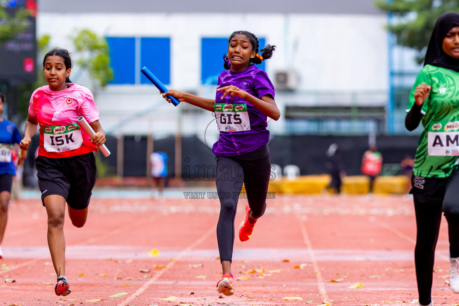 Day 6 of Inter-school Athletics Championship 2025 held in Ekuveni Synthetic Track, Male', Maldives on Sunday, 12th October 2025. Photos by: Nausham Waheed / Images.mv