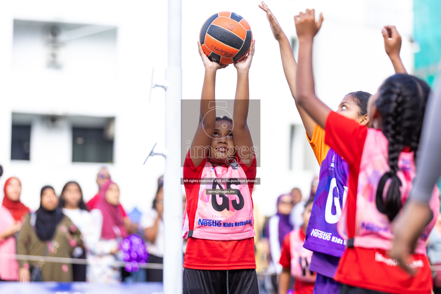 Day 2 of Nestle' Kids Netball Fiesta 2023 held in Henveyru Stadium, Male', Maldives on Thursday, 1st December 2023. Photos by Nausham Waheed / Images.mv