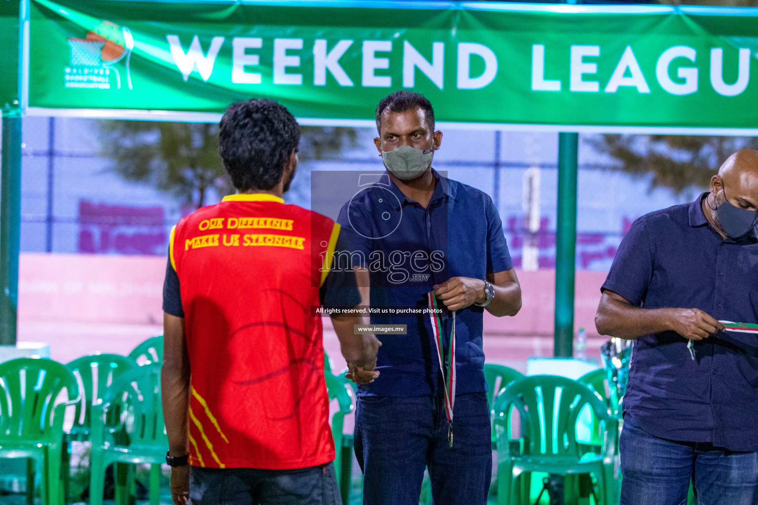 Finals of Weekend League 2021 was held on Monday, 6th December 2021, at Ekuveni Outdoor Basketball court Photos: Ismail Thoriq / images.mv