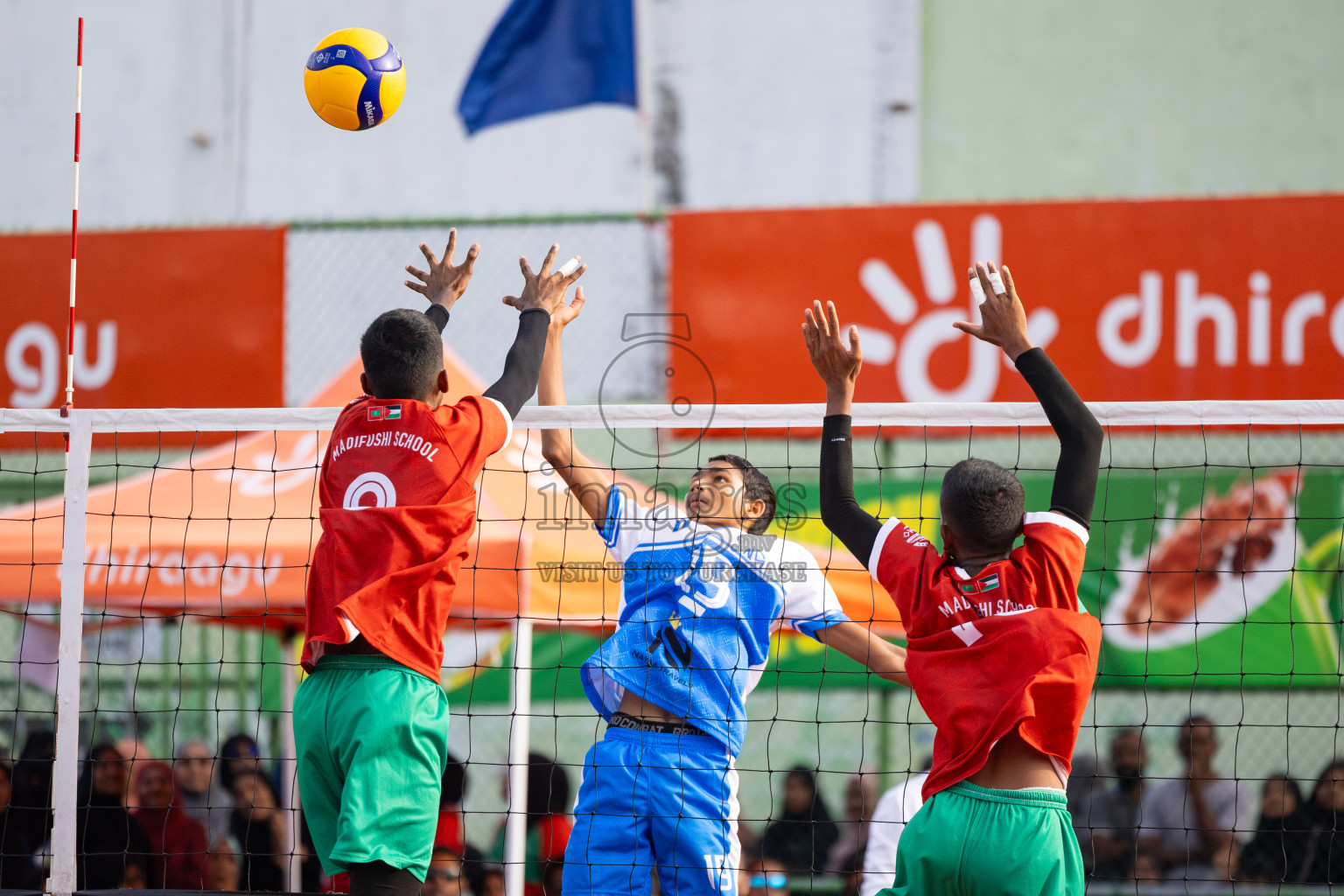 Day 10 of Interschool Volleyball Tournament 2024 was held in Ekuveni Volleyball Court at Male', Maldives on Sunday, 1st December 2024.
Photos: Ismail Thoriq / images.mv