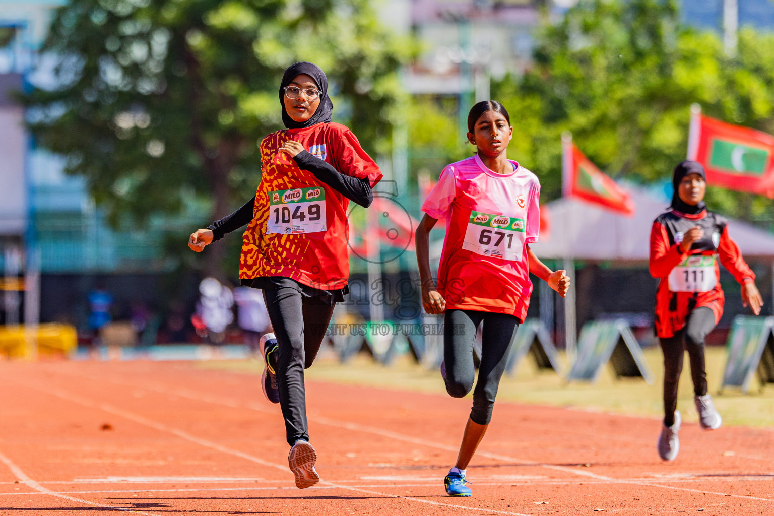 Day 1 of Inter-school Athletics Championship 2025 held in Ekuveni Synthetic Track, Male', Maldives on Monday, 06th October 2025. Photos by: Areef Adam  / Images.mv