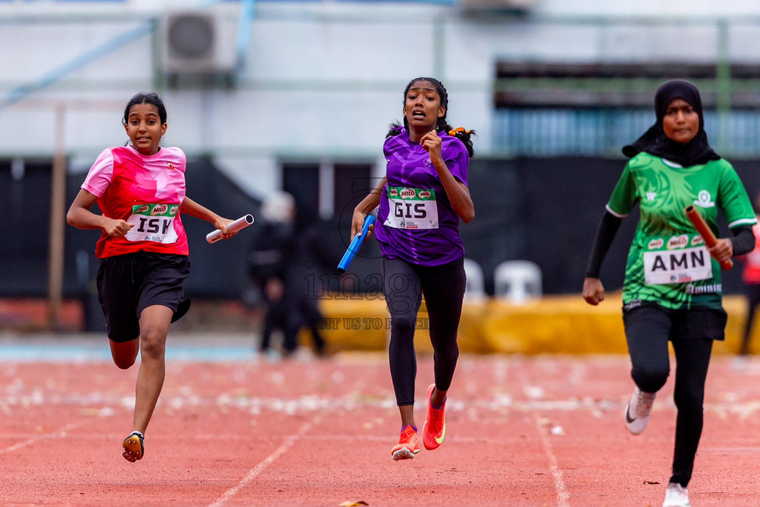 Day 6 of Inter-school Athletics Championship 2025 held in Ekuveni Synthetic Track, Male', Maldives on Sunday, 12th October 2025. Photos by: Nausham Waheed / Images.mv