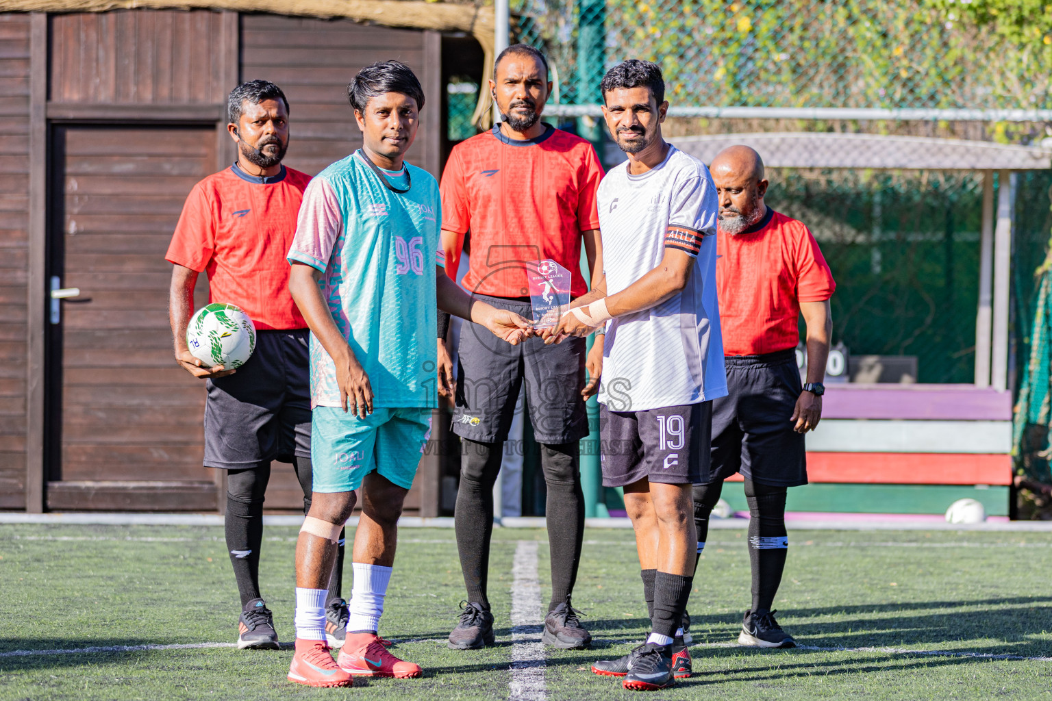 Resort League 2025 Raa Zone - Day 1
Joali vs Kothaifaru in Resort League 2025 (Raa Zone) was held on Friday, 15th august 2025 in JOALI Maldives Resort, Raa Atoll, Maldives. Photos: Areef Adam / images.mv