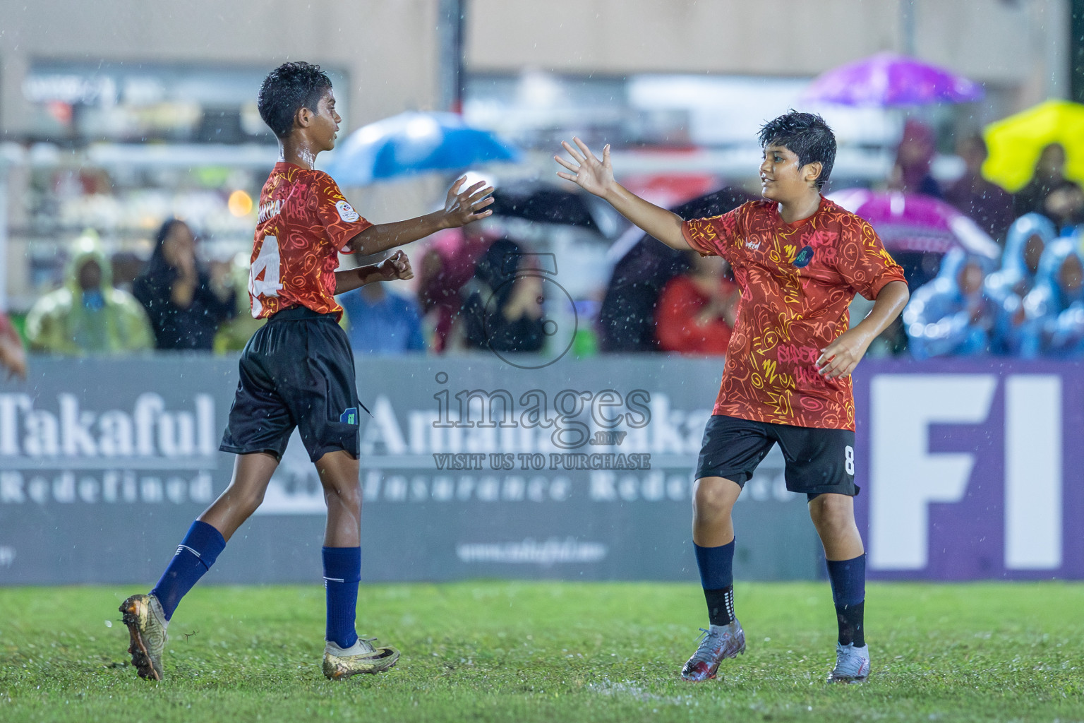 SUS vs Huriyya (U12) in Dhivehi Youth League 2024 - Day 2. Matches held at Henveiru Stadium on 22nd November 2024 , Friday. Photos: Shuu Abdul Sattar/ Images.mv