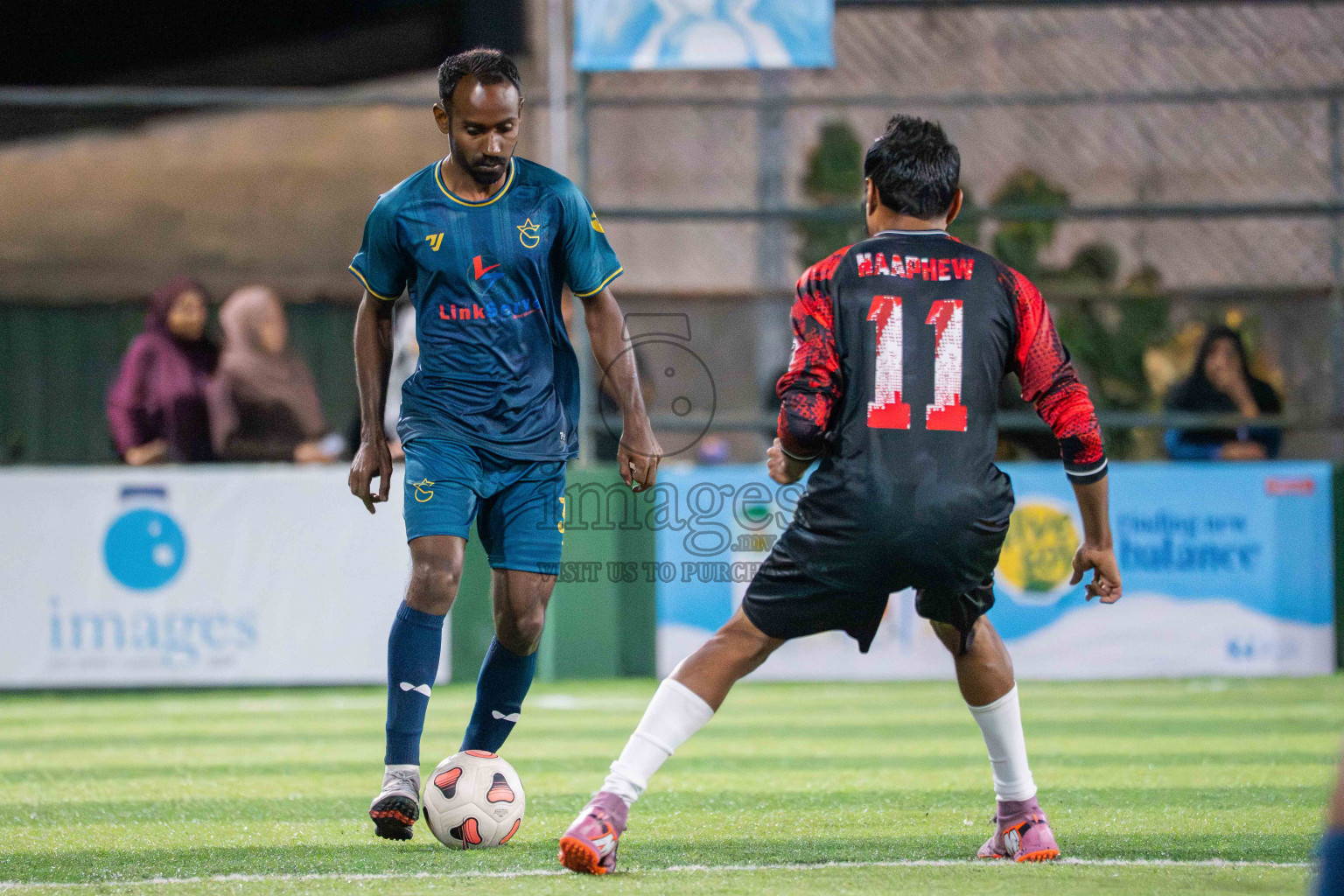 G Star SC VS BGSC in Day 1 - Fonadhoo Youth Futsal Challenge 2025 was held in Fonadhoo Futsal Stadium, L. Fonadhoo, Maldives on Sunday, 26th October 2025 Photos: Arif Rasheed / images.mv
