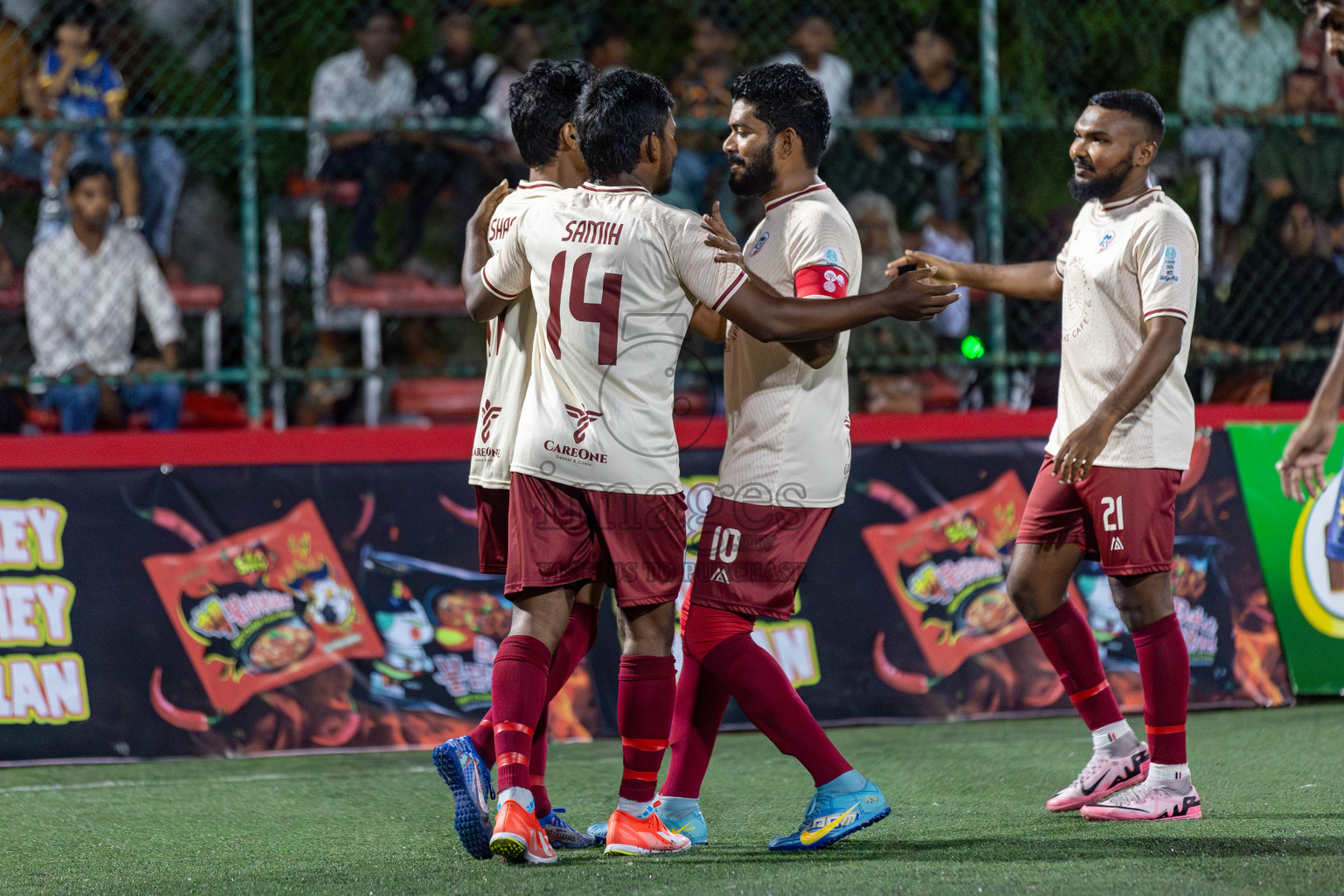 CLUB 220 vs HPSN in the Quarter Finals of Club Maldives Classic 2024 held in Rehendi Futsal Ground, Hulhumale', Maldives on Tuesday, 17th September 2024. 
Photos: Hassan Simah / images.mv