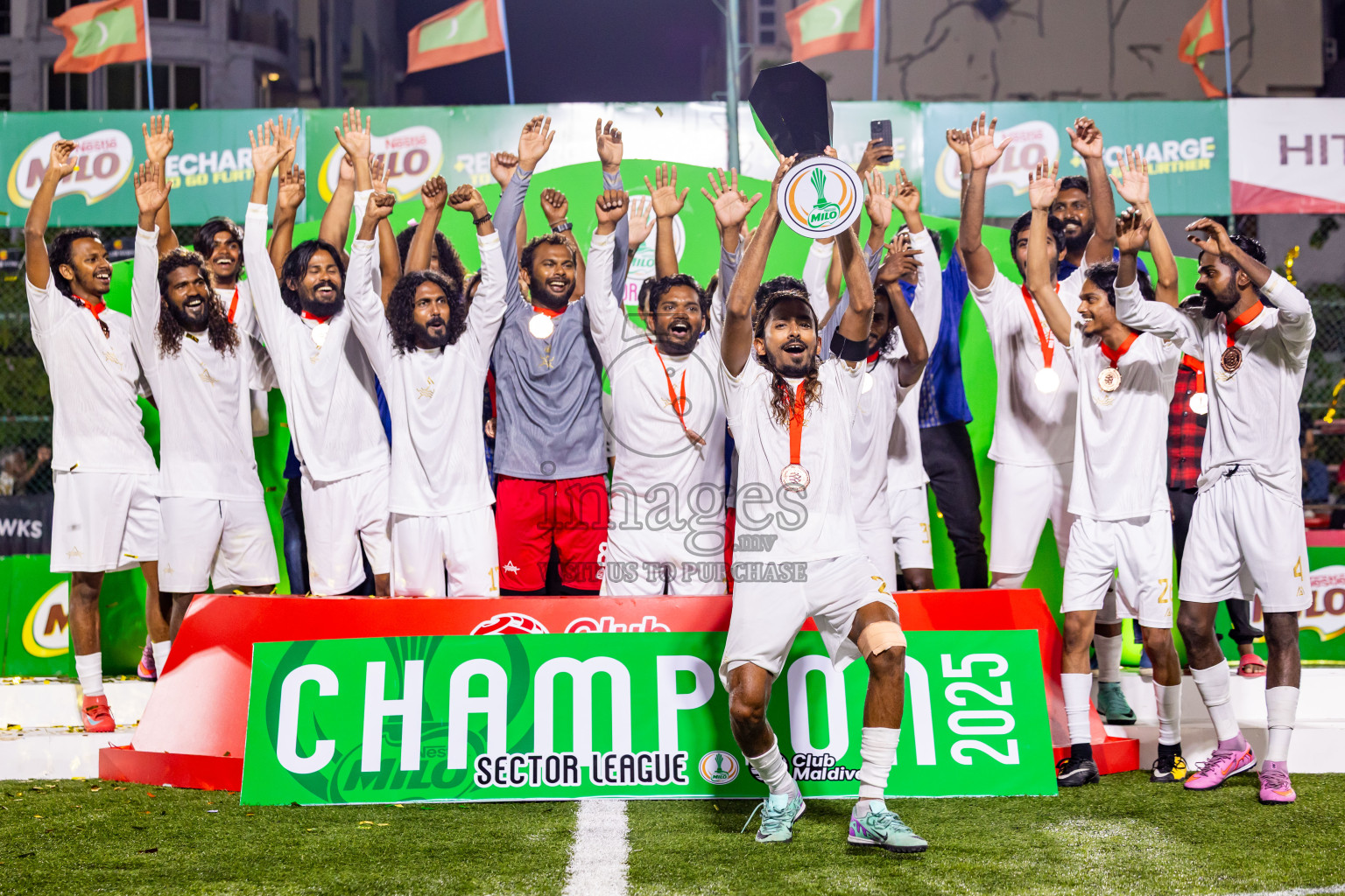 Arena vs Hawks in the Final of Milo Sector League 2025 was held in Rehendhi Futsal Ground, Hulhumale', Maldives on Tuesday, 18th November 2025. Photos: Nausham Waheed  / images.mv