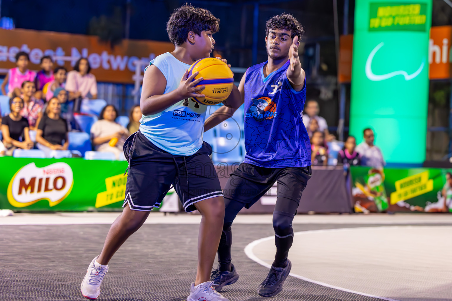 Day 3 of MILO Ramadan 3x3 Challenge 2024 was held in Ekuveni Outdoor Basketball Court at Male', Maldives on Thursday, 14th March 2024.
Photos: Ismail Thoriq / images.mv