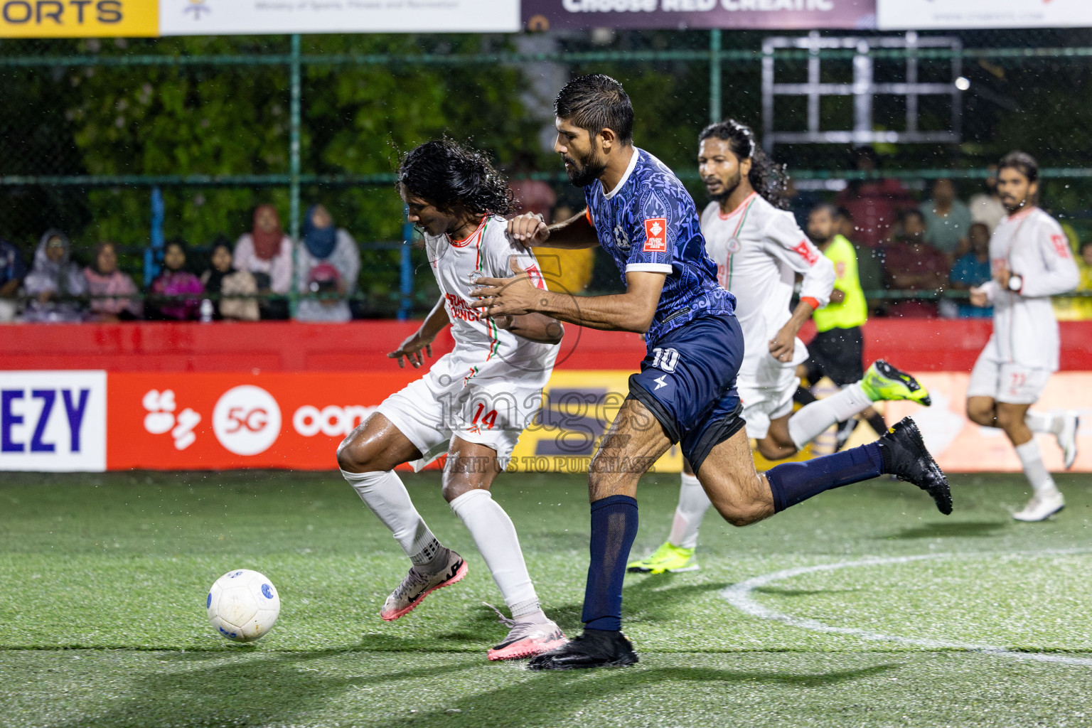 L. Isdhoo VS L. Mundoo in Day 18 of Golden Futsal Challenge 2025 was held on Wednesday, 22nd January 2025, in Hulhumale', Maldives. Photos: Nausham Waheed / images.mv