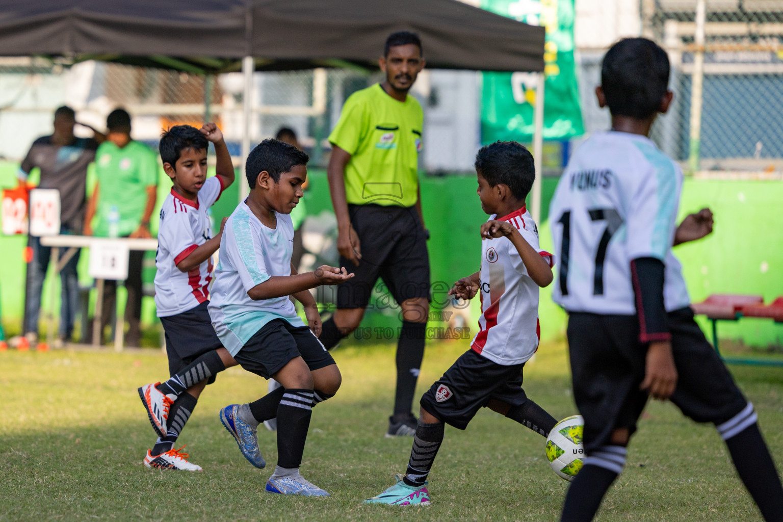 Day 2 of MILO Academy Championship 2025 was held on Friday, 14th February 2025 in Henveiru Stadium. 
Photos: Hassan Simah / Images.mv