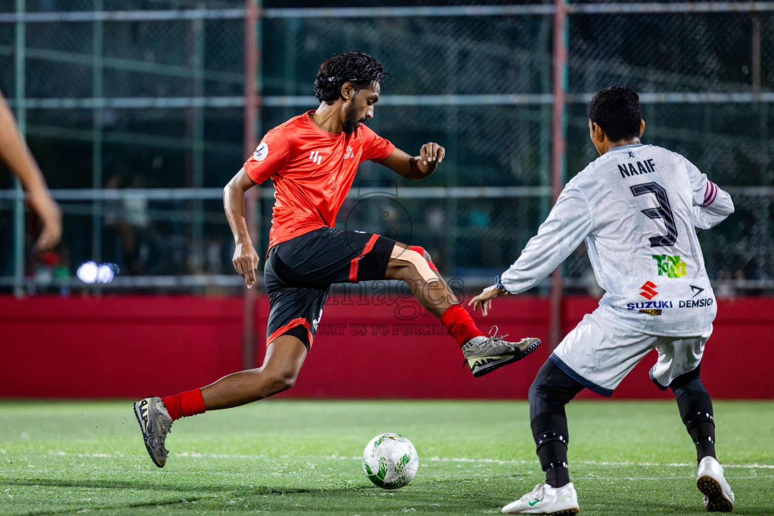 Club Aasandha vs Kulhivaru Vuzaara in Day 7 of Office League 2025 was held on Tuesday, 22nd April 2025 in Hulhumale', Maldives. Photos: Nausham Waheed / images.mv