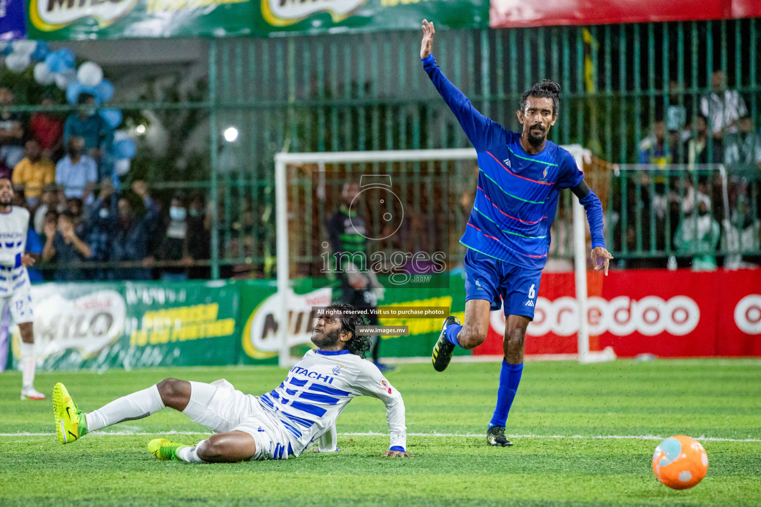 STO RC Vs Team Fenaka in the Quarter Finals of Club Maldives 2021 held in Hulhumale, Maldives on 13 December 2021. Photos: Shu Abdul Sattar / images.mv