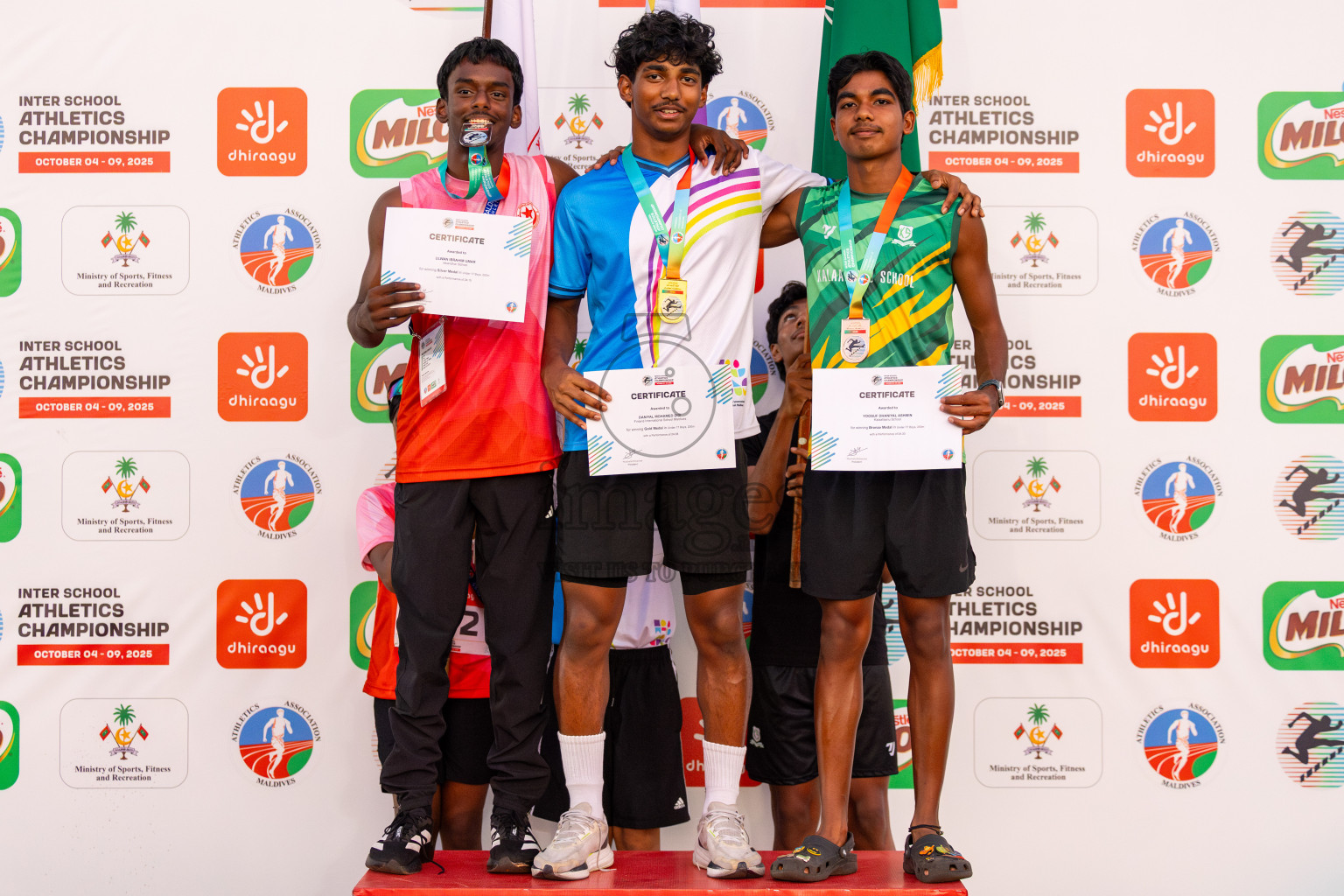 Day 4 of Inter-school Athletics Championship 2025 held in Ekuveni Synthetic Track, Male', Maldives on Thursday, 09th October 2025. Photos by: Raaif Yoosuf / Images.mv