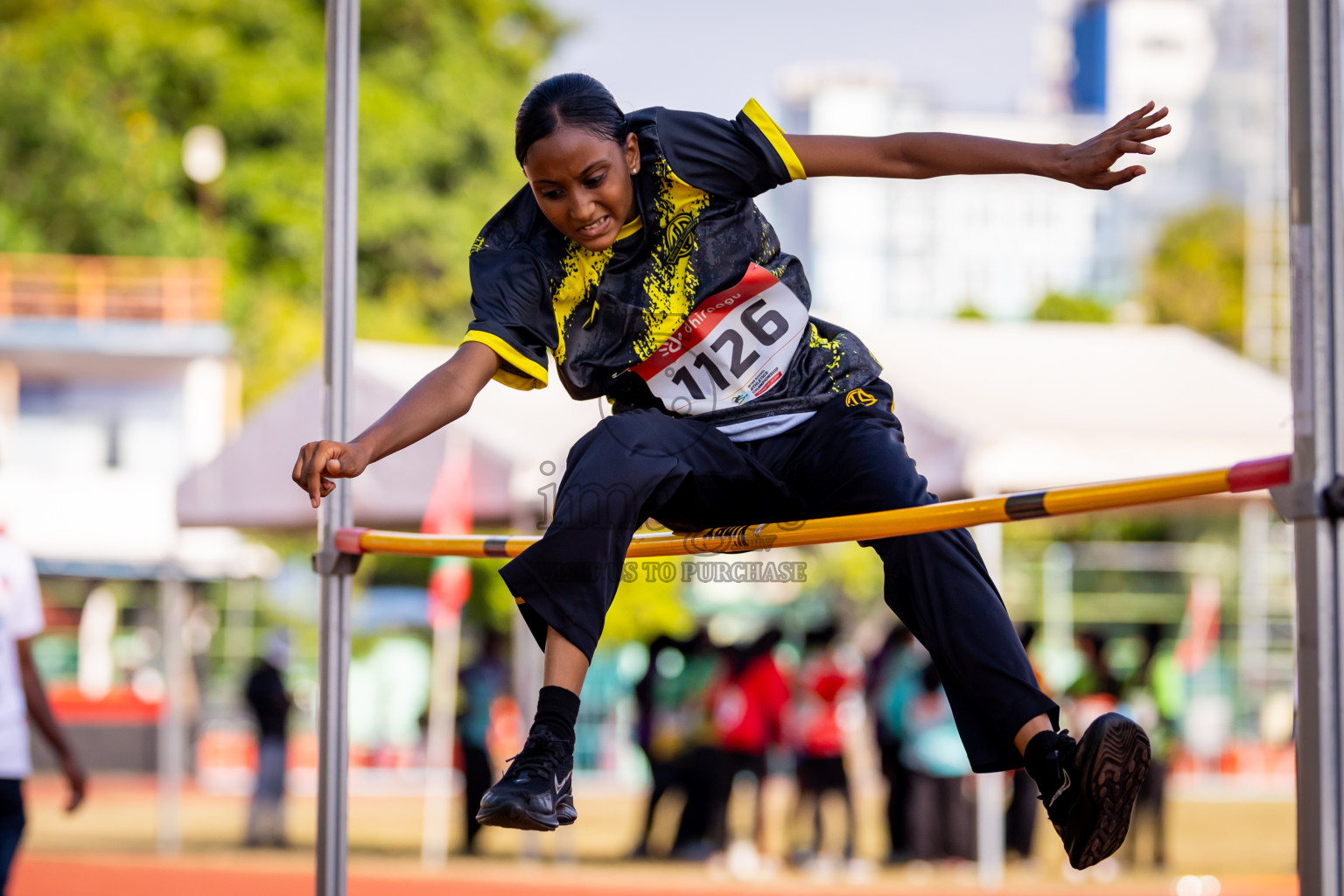 Day 3 of Inter-school Athletics Championship 2025 held in Ekuveni Synthetic Track, Male', Maldives on Wednesday, 08th October 2025. Photos by: Nausham Waheed / Images.mv
