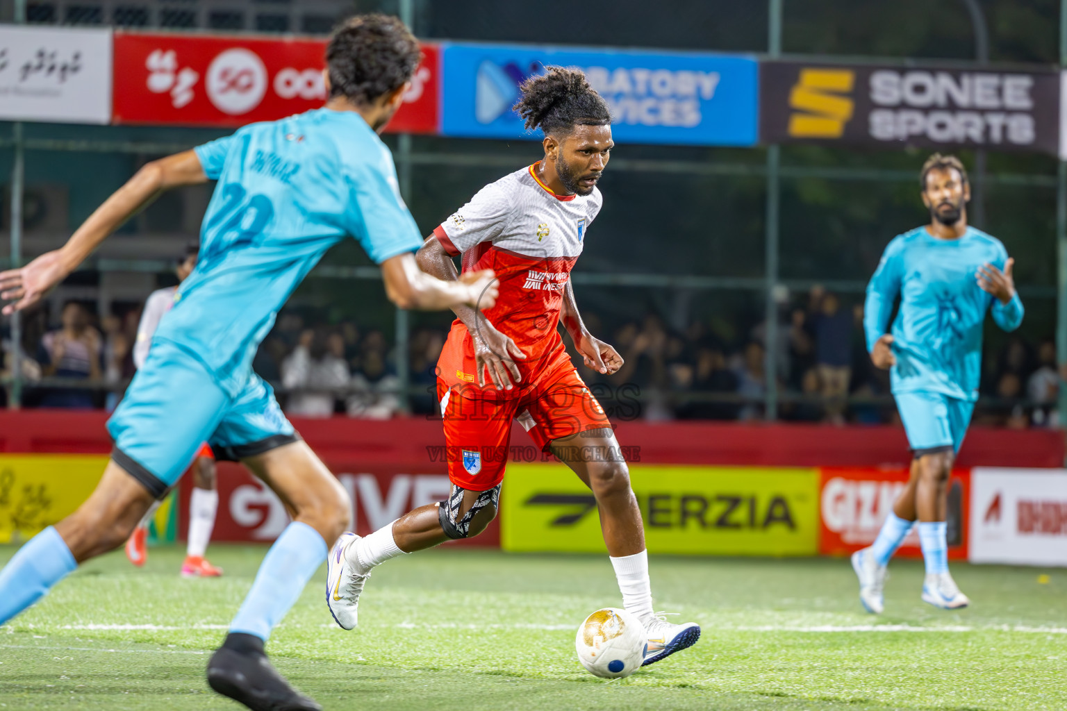 AA Mathiveri vs AA Thoddoo in Zone Round on Day 27 of Golden Futsal Challenge 2025 was held on Friday , 31st January 2025, in Hulhumale', Maldives. Photos: Ismail Thoriq / images.mv
