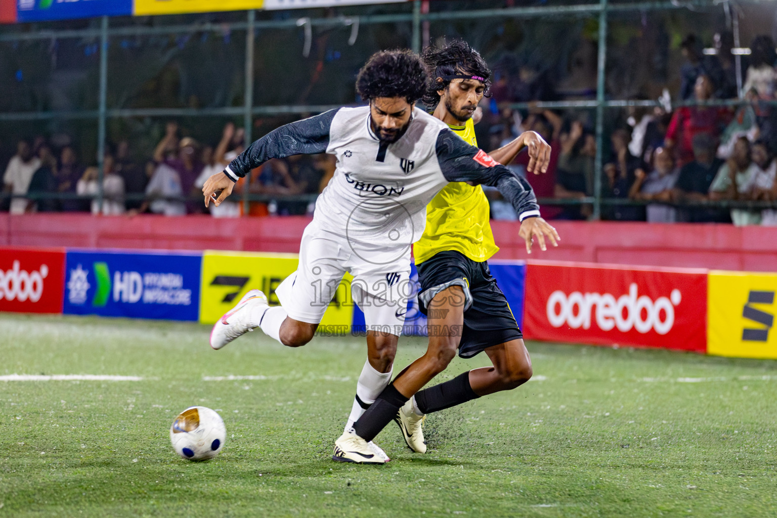 Machchangoalhi VS Vilimale on Day 36 of Golden Futsal Challenge 2024 was held on Wednesday, 21st February 2024, in Hulhumale', Maldives 
Photos: Hassan Simah/ images.mv