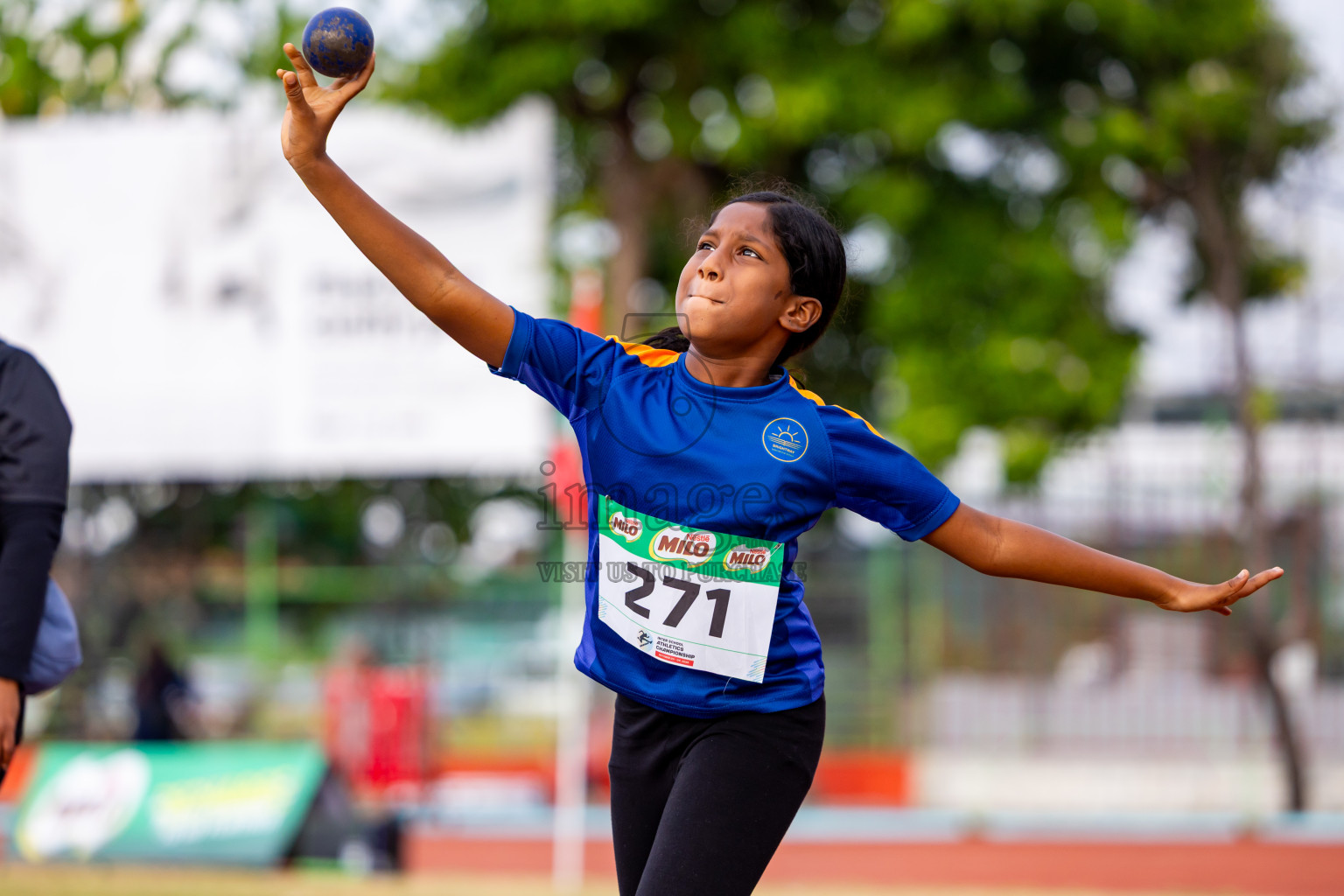 Day 4 of Inter-school Athletics Championship 2025 held in Ekuveni Synthetic Track, Male', Maldives on Thursday, 09th October 2025. Photos by: Nausham Waheed / Images.mv