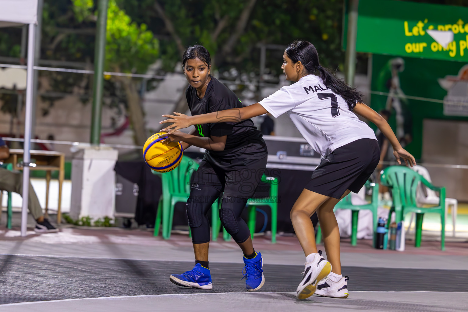 Day 1 of MILO Ramadan 3x3 Challenge 2024 was held in Ekuveni Outdoor Basketball Court at Male', Maldives on Tuesday, 12th March 2024. 
Photos: Ismail Thoriq / images.mv