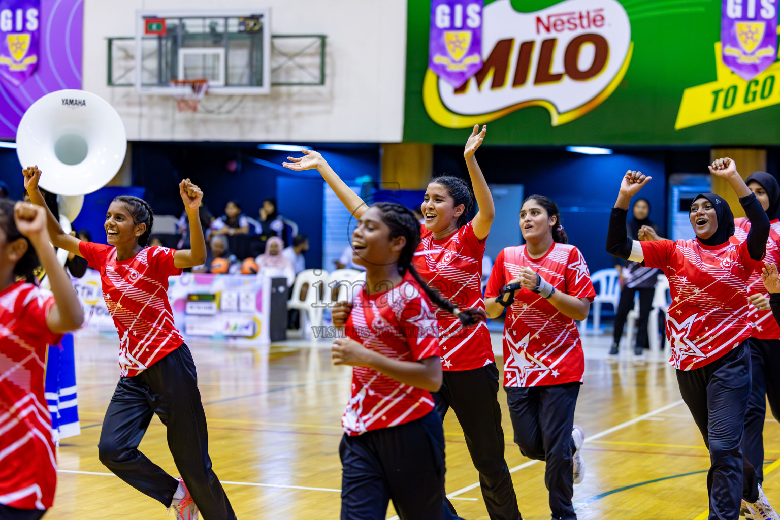 Iskandhar School vs Ghiyasuddin International School in the U15 Finals of Inter-school Netball Tournament held in Social Center at Male', Maldives on Monday, 26th August 2024. Photos: Hassan Simah / images.mv