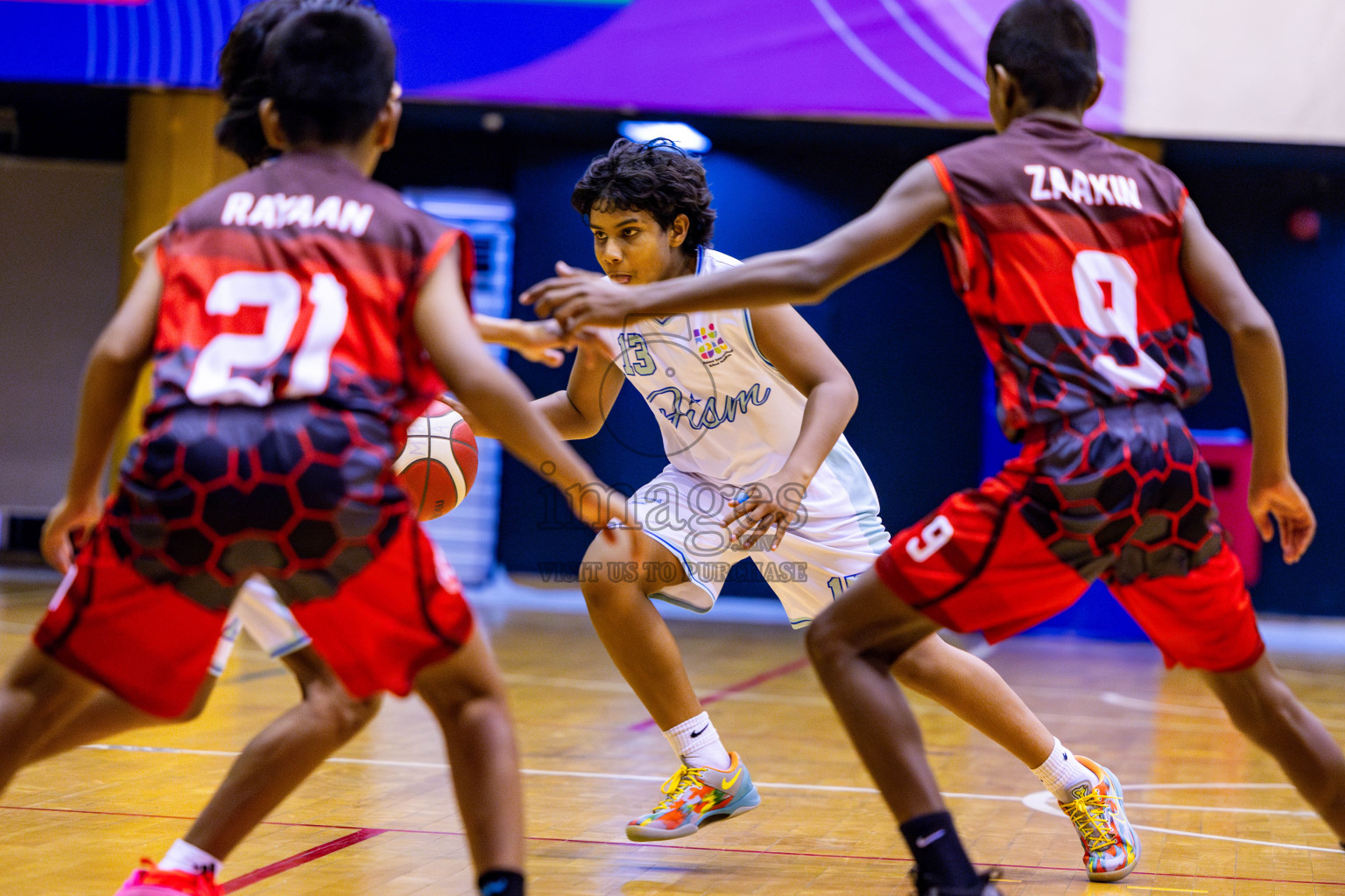 Iskandhar School vs Finland International School in Under 13 Boys Final of Junior Basketball Championship 2024 was held in Social Center, Male', Maldives on Sunday, 15th December 2024. Photos: Nausham Waheed / images.mv