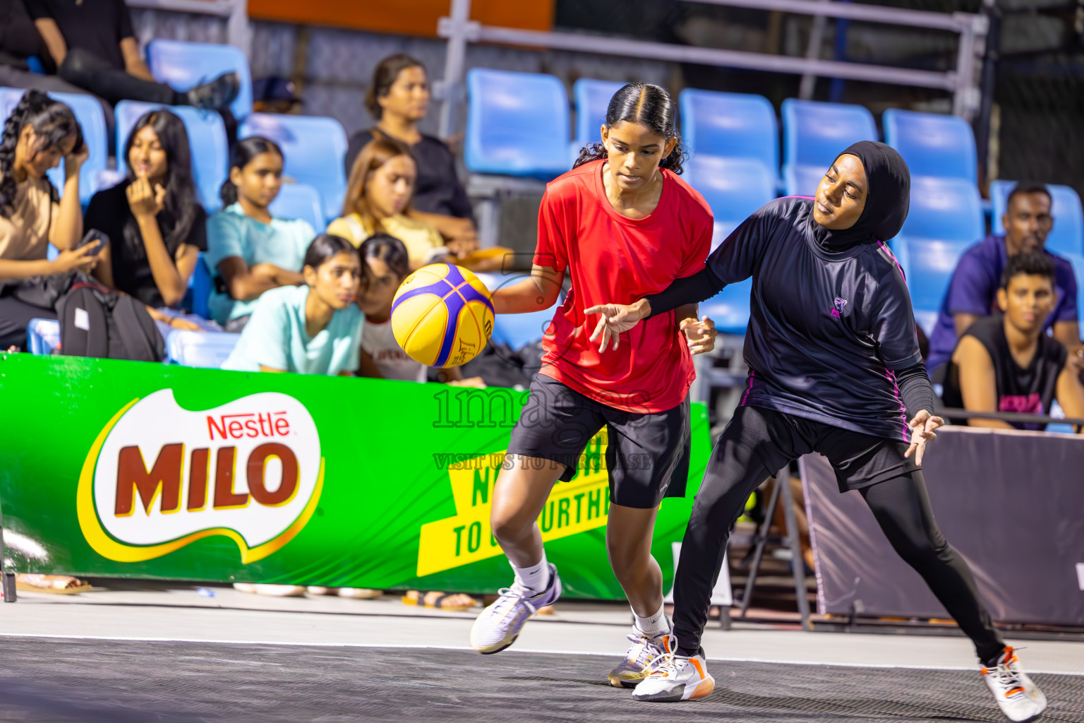 Day 2 of MILO Ramadan 3x3 Challenge 2024 was held in Ekuveni Outdoor Basketball Court at Male', Maldives on Wednesday, 13th March 2024.
Photos: Ismail Thoriq / images.mv