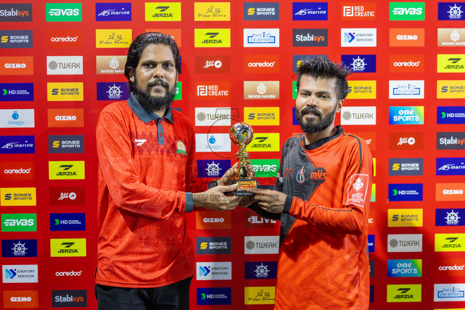 Kuda Huvadhoo vs Mulak in zone round on Day 29 of Golden Futsal Challenge 2025 was held on Sunday , 2nd February 2025, in Hulhumale', Maldives. Photos: Shuu Abdul Sattar / images.mv