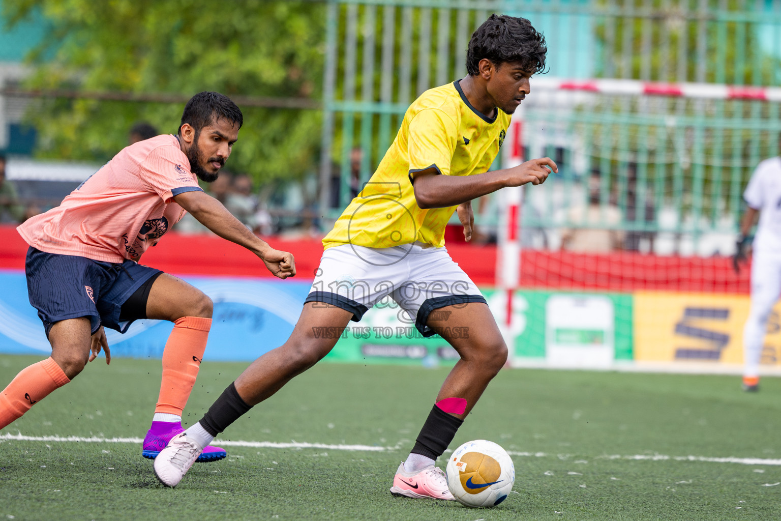 GDh Vaadhoo vs GDh Gadhdhoo in Day 12 of Golden Futsal Challenge 2025 was held on Thursday, 16th January 2025, in Hulhumale', Maldives Photos: Ismail Thoriq / images.mv