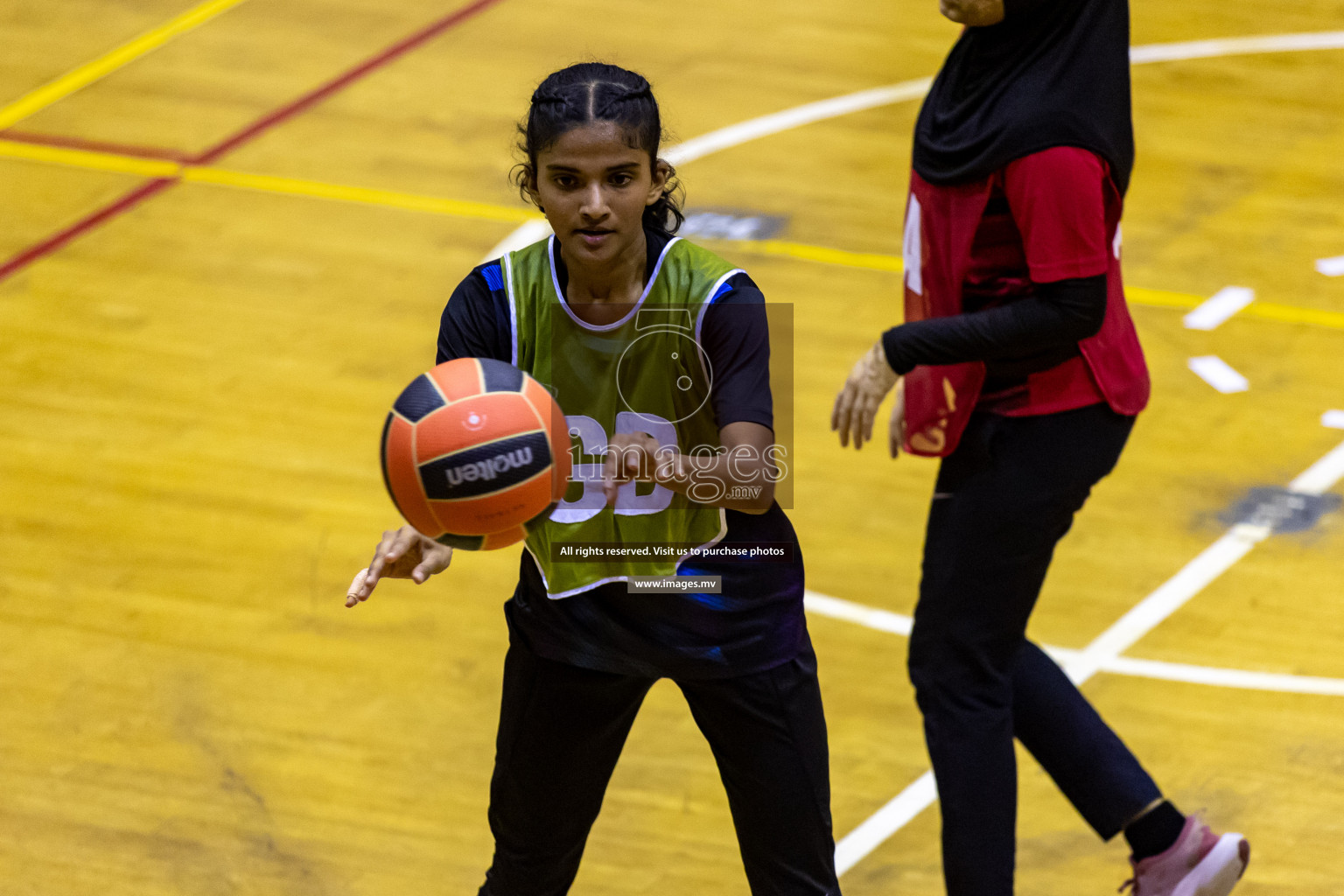 Lorenzo Sports Club vs Youth United Sports Club in the Milo National Netball Tournament 2022 on 20 July 2022, held in Social Center, Male', Maldives. Photographer: Hassan Simah / Images.mv