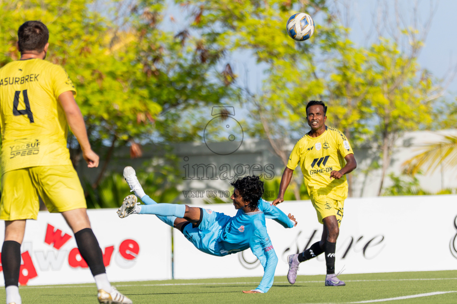 Final Match Irumathi Sports VS Velaa Sports Club in Day 9 of Eydhafushi Cup 2025 held in Eydhafushi Football Stadium at B. Eydhafushi, Maldives on Monday, 15th September 2025. Photos: Arif Rasheed / images.mv
