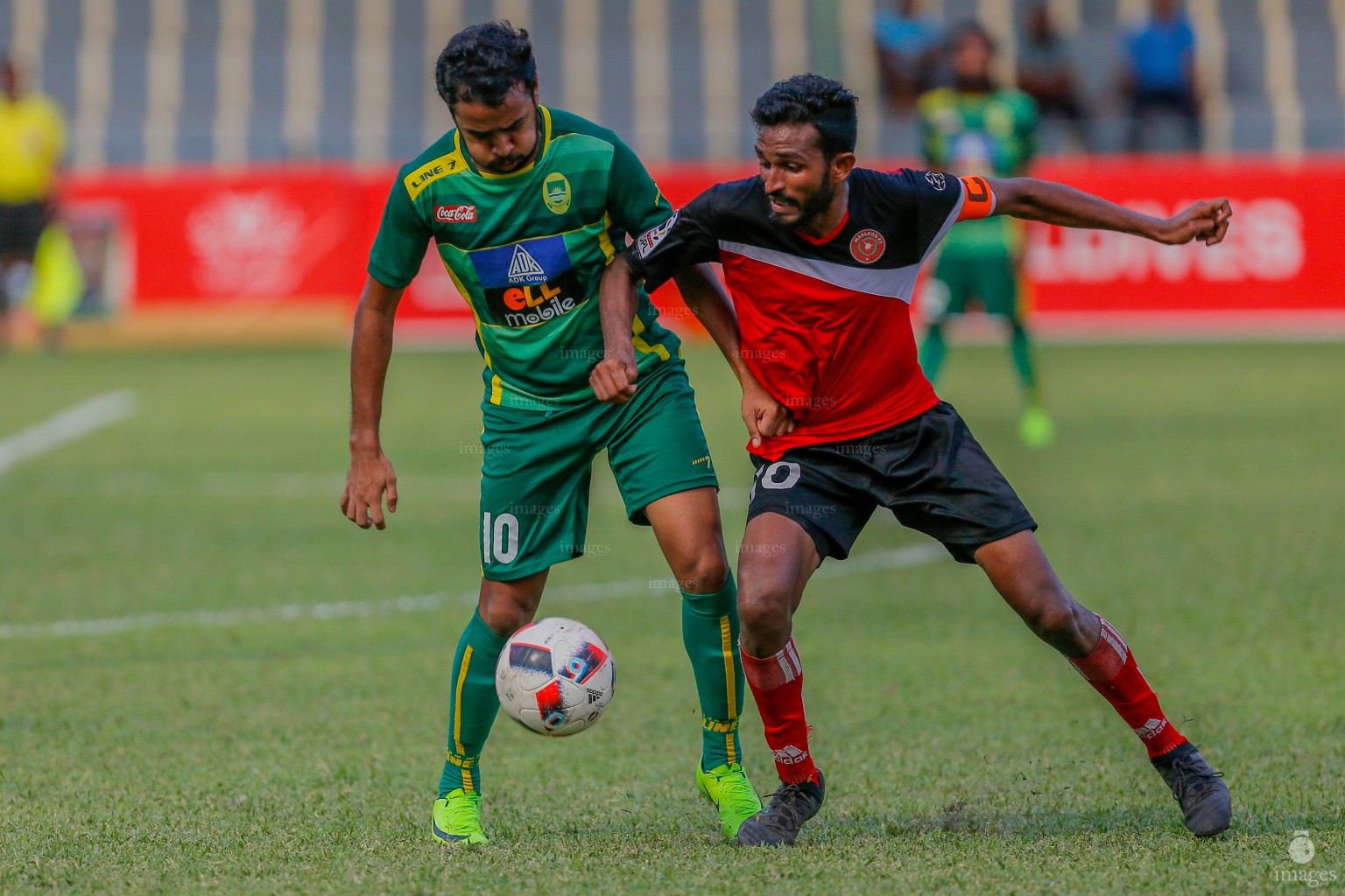 Ooredoo Dhivehi Premier League 2017, Maziya SR vs Maalhos (Images.mv Photo / Ismail Thoriq)