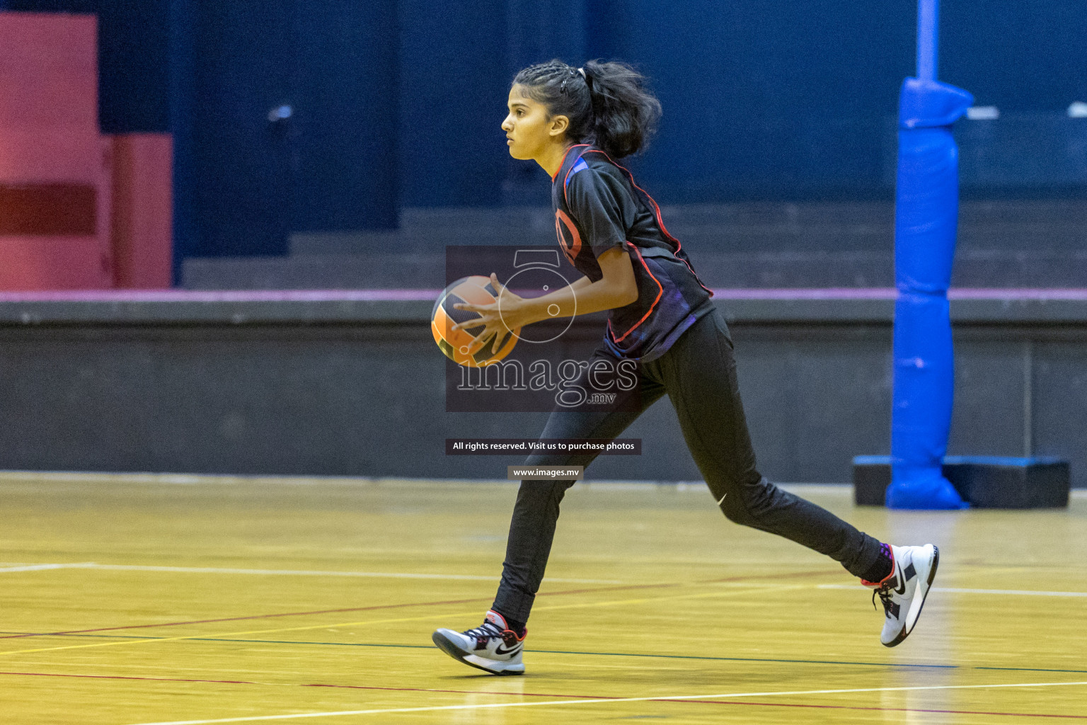 Xenith Sports Club vs Youth United Sports Club in the Milo National Netball Tournament 2022 on 18 July 2022, held in Social Center, Male', Maldives. Photographer: Shuu, Hassan Simah / Images.mv