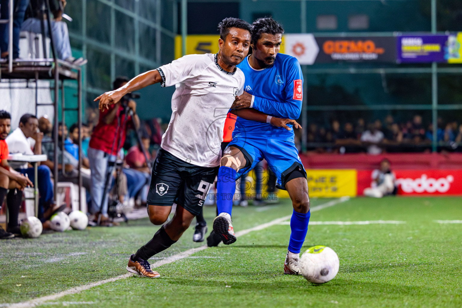 R Dhuvaafaru vs R Alifushi on Day 37 of Golden Futsal Challenge 2024 was held on Thursday, 22nd February 2024, in Hulhumale', Maldives
Photos: Mohamed Mahfooz Moosa/ images.mv