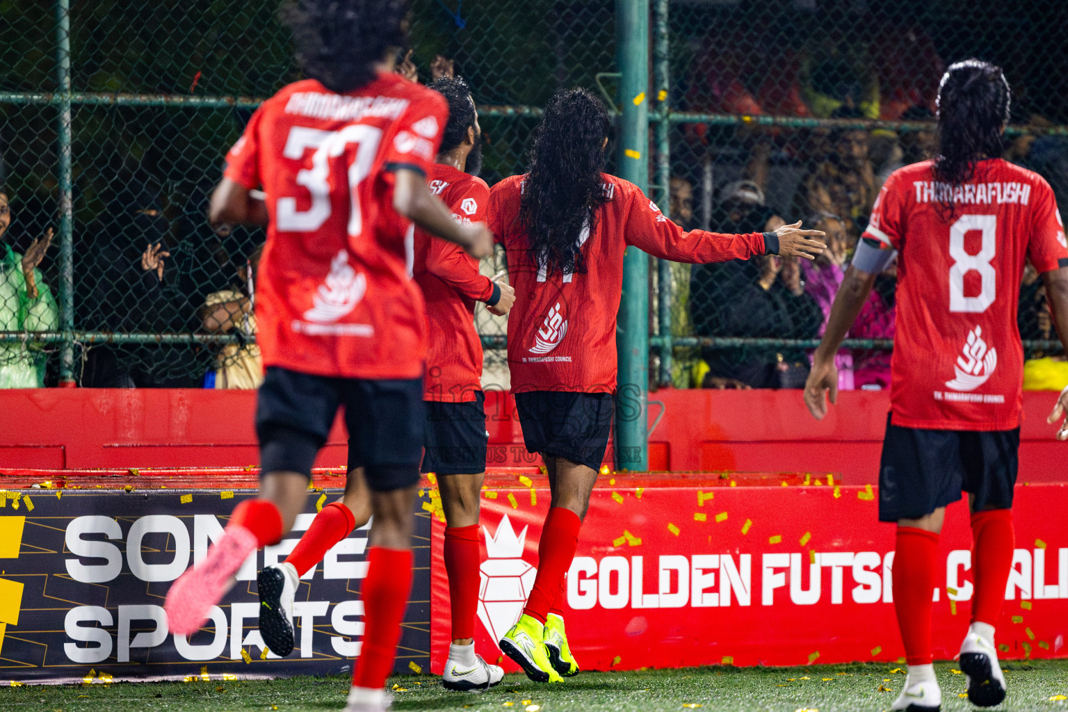Th Thimarafushi VS Th Veymandoo in Atoll Round Semi-Final on Day 22 of Golden Futsal Challenge 2025 was held on Sunday , 26th January 2025, in Hulhumale', Maldives. Photos: Nausham Waheed / images.mv